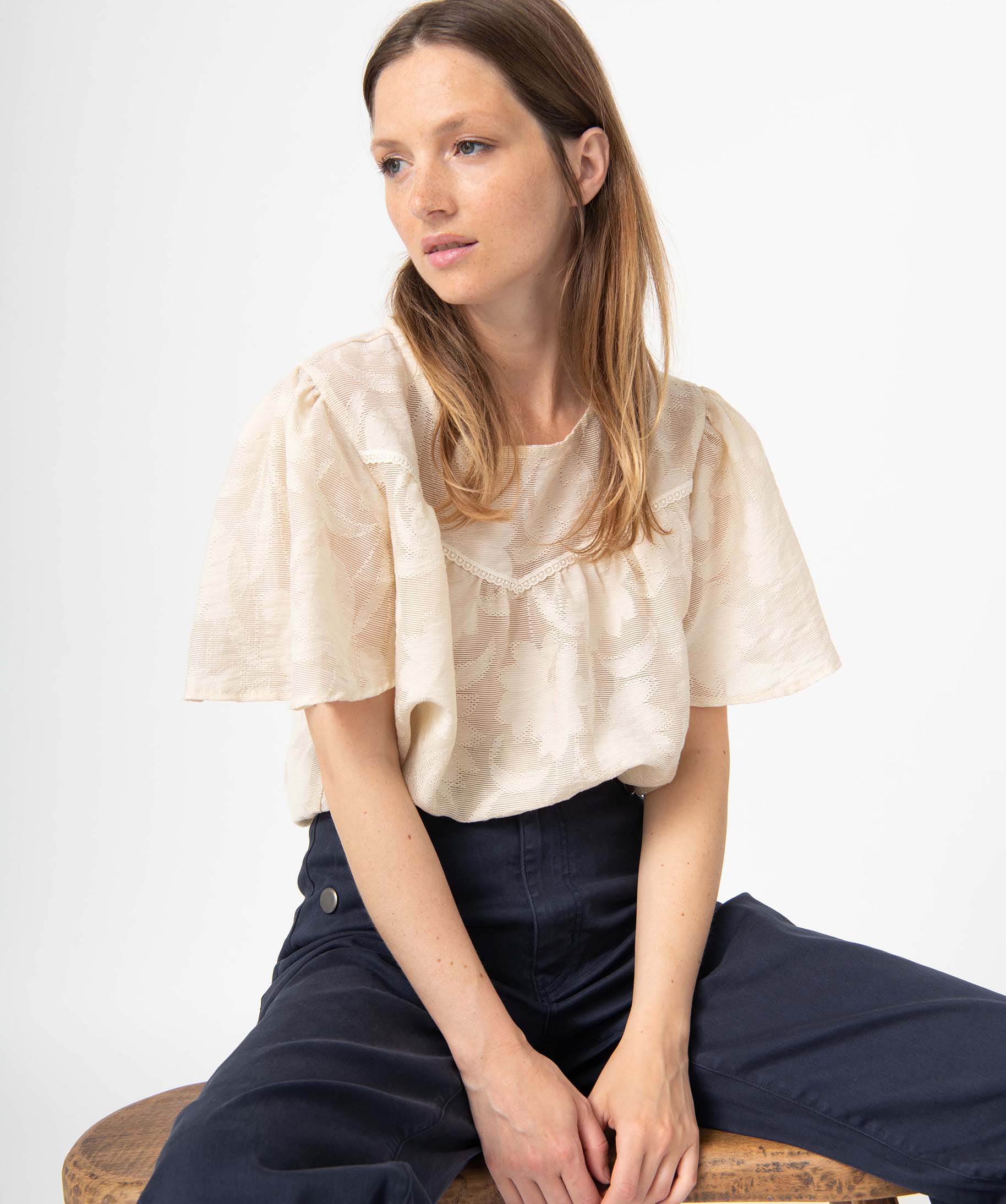 Blouse femme à motifs fleuris avec dentelle ecru | GEMO