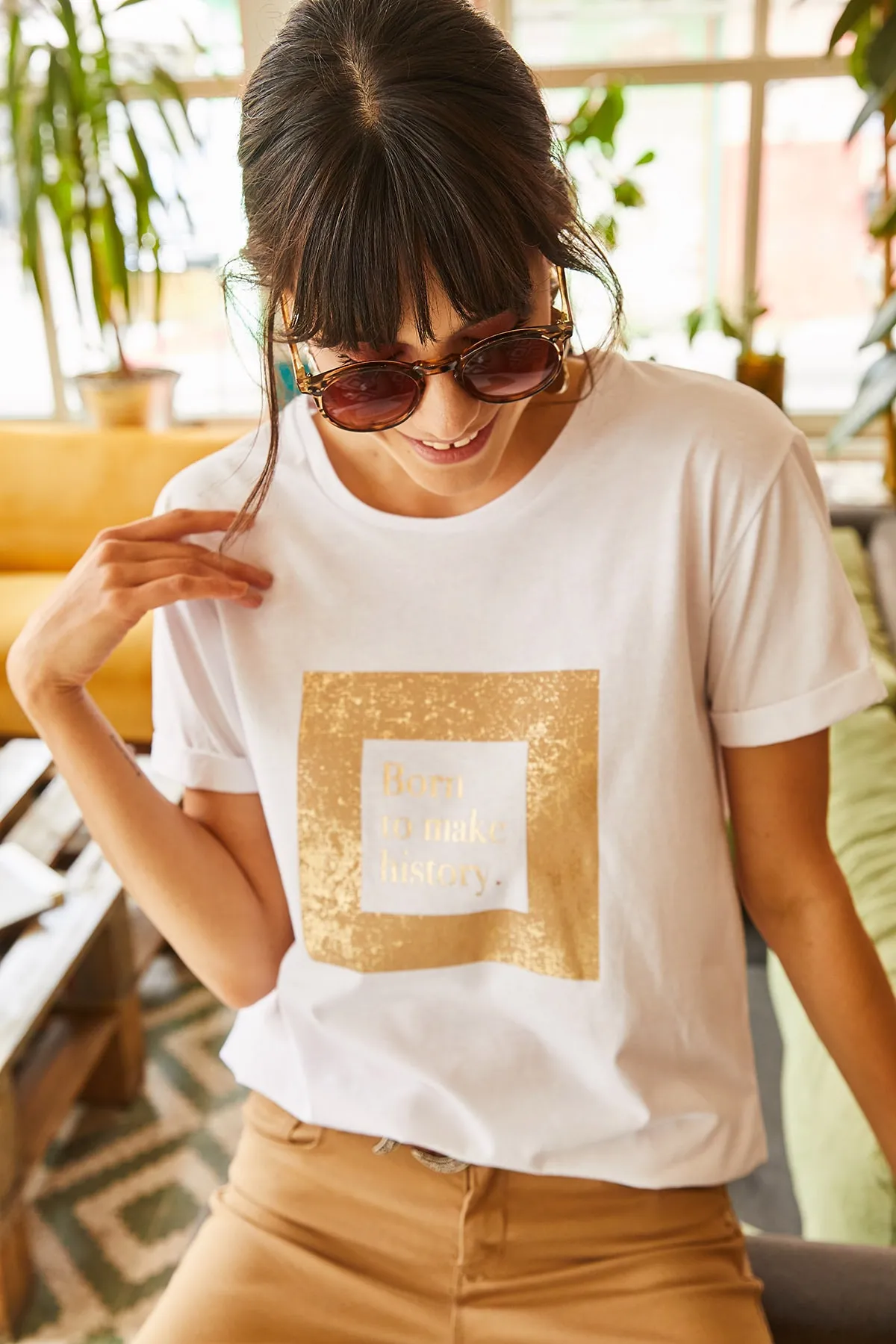 Olalook  Weißes, glitzerndes T-Shirt für Damen TSH-19000322