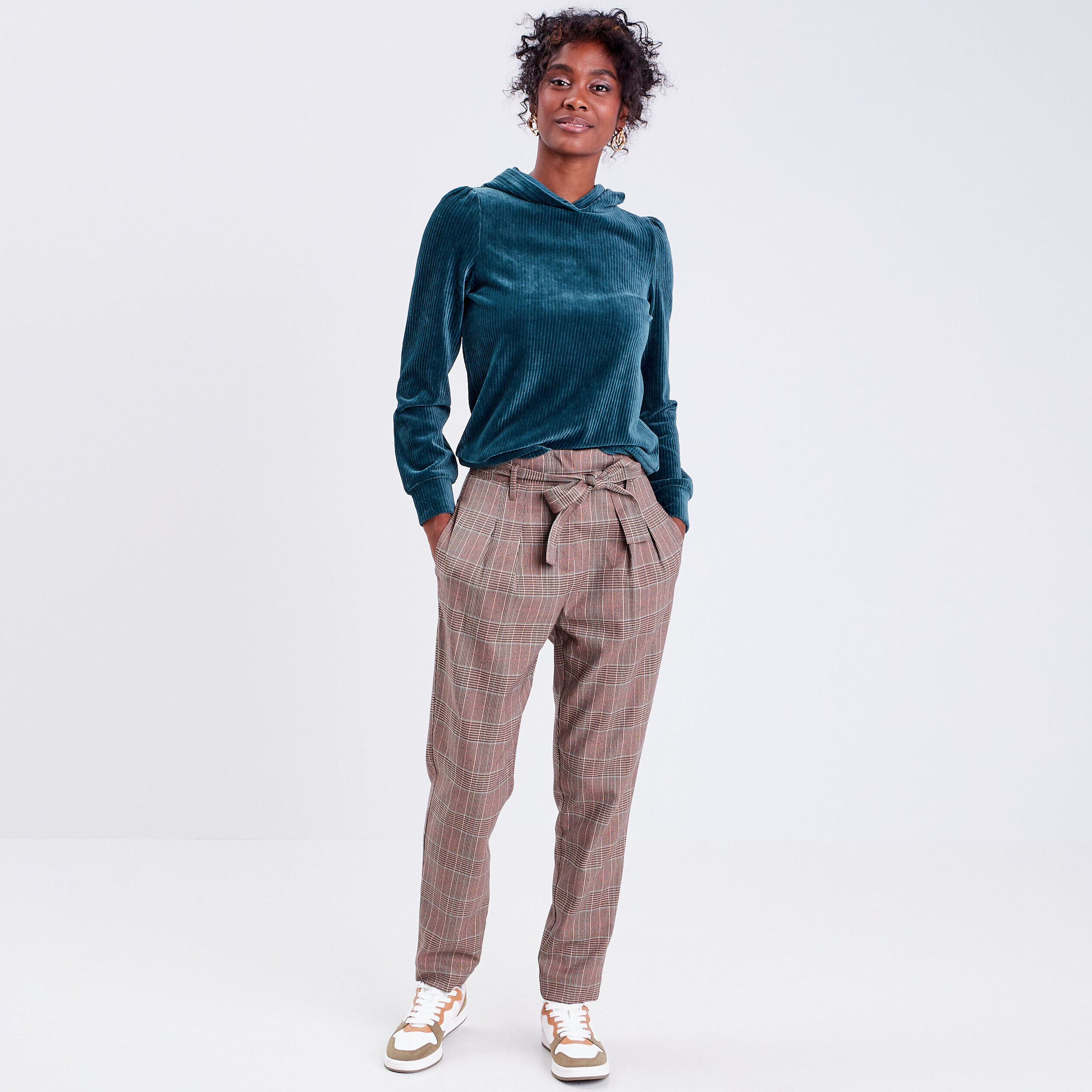 Sweat velours côtelé à capuche vert foncé femme | Cache Cache