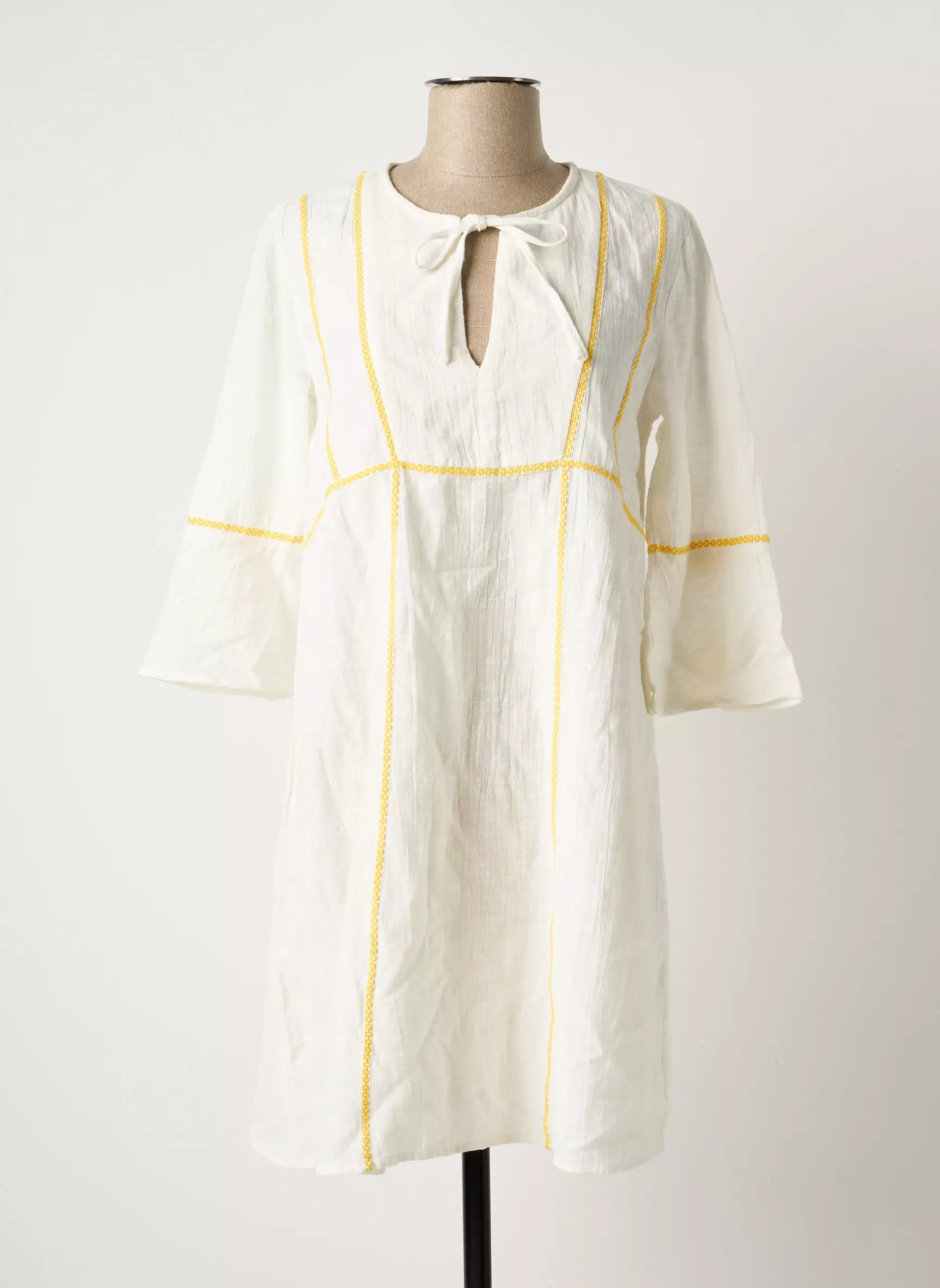 Vila Robes Courtes Femme couleur blanc