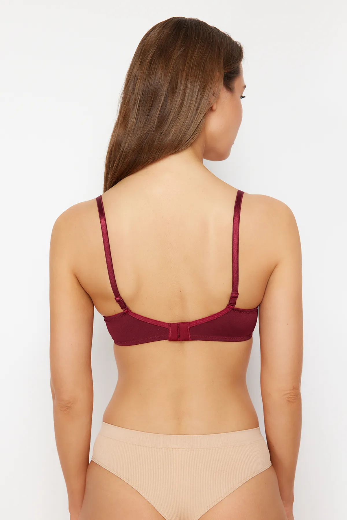 Trendyol Collection  Zehnfarbiger 3er-Pack Push-Up-T-Shirt-BH aus Polyamid mit String-Trägern, Strick-BH THMSS24SU00053
