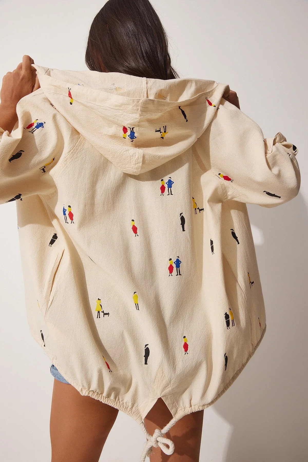 Happiness İstanbul  Cremefarbene bedruckte Jacke aus Rohleinen mit Kapuze für Damen SA00014