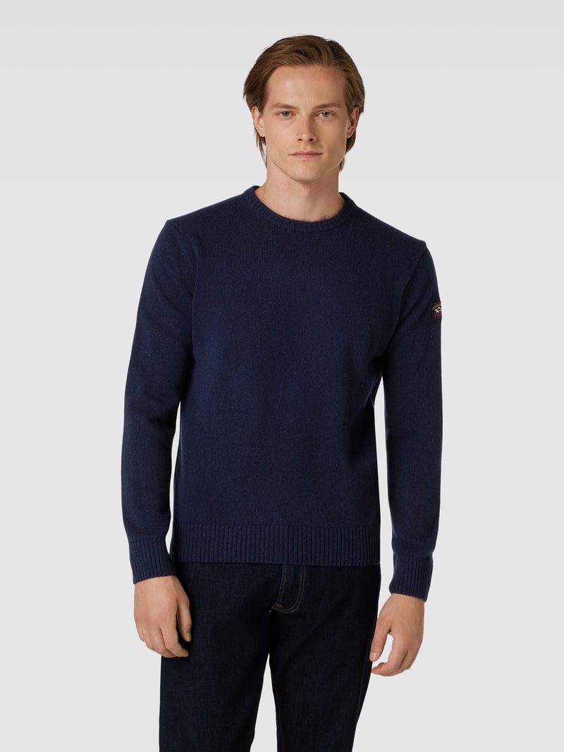Strickpullover mit Label-Patch in marineblau