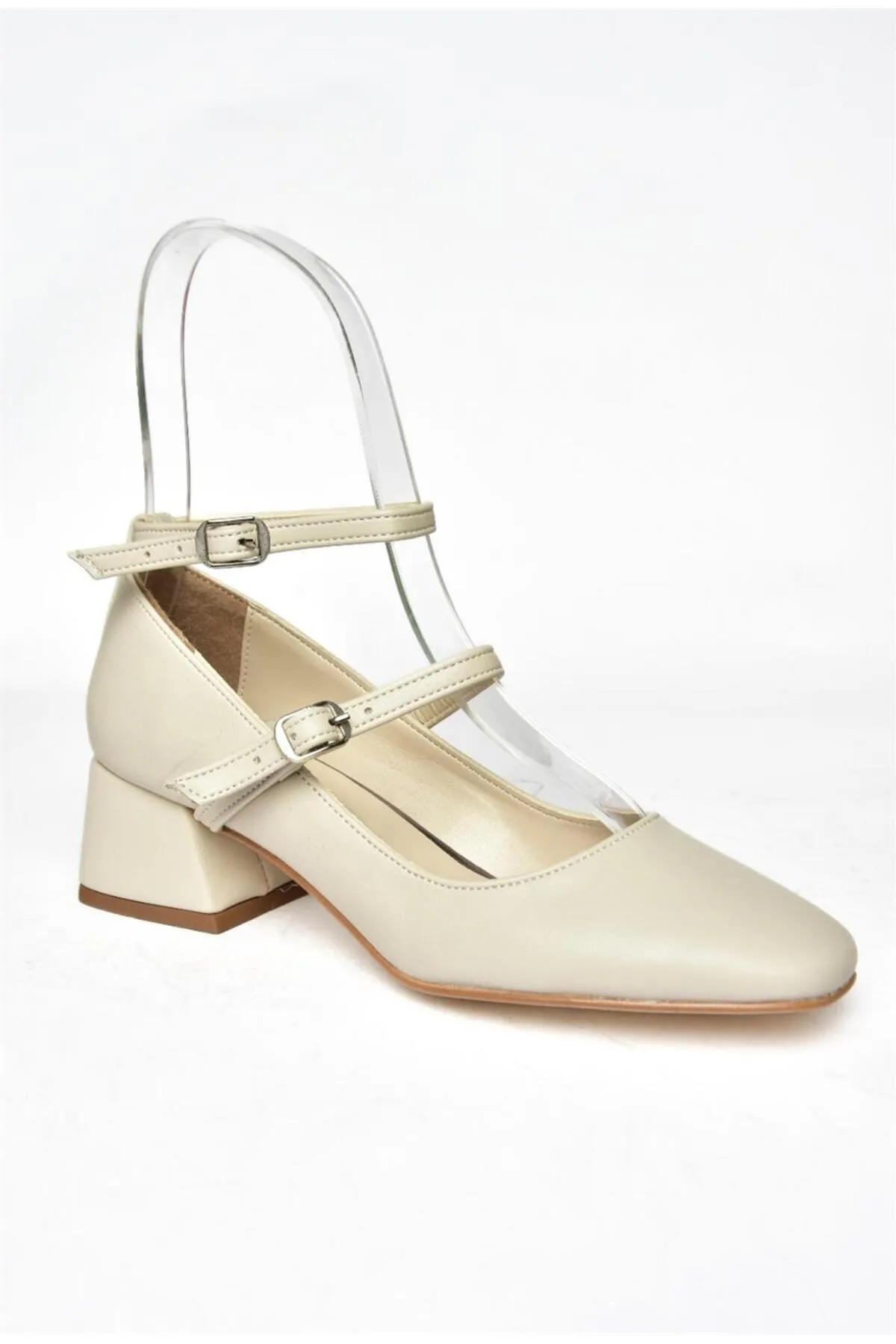 Fox Shoes  R654037209 Beige Damenschuhe mit dicken Absätzen