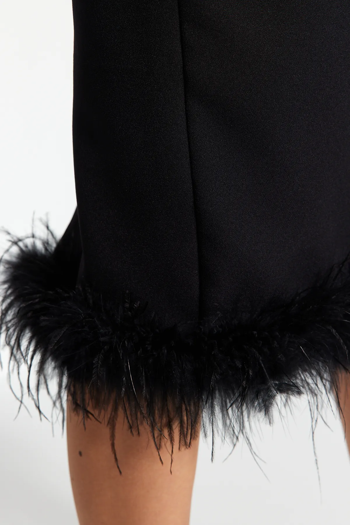 Trendyol Collection  Schwarzes, tailliertes, gewebtes Korsett-detailliertes, elegantes Abendkleid mit Otriches TPRAW24EL00182