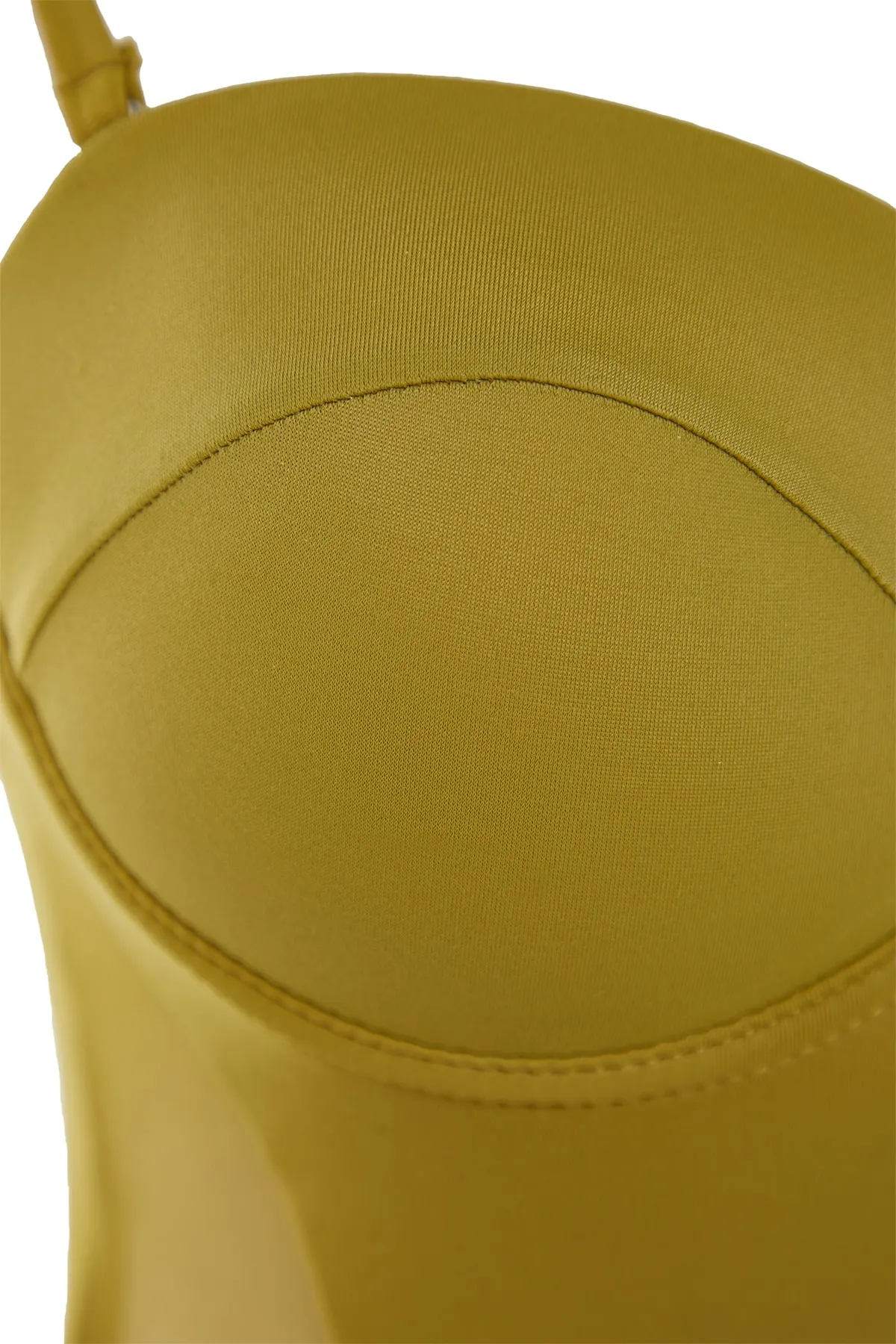 Trendyol Collection  Grüner, regelmäßiger Badeanzug mit Balconette-Mesh-Detail und Details TBESS20MA0046