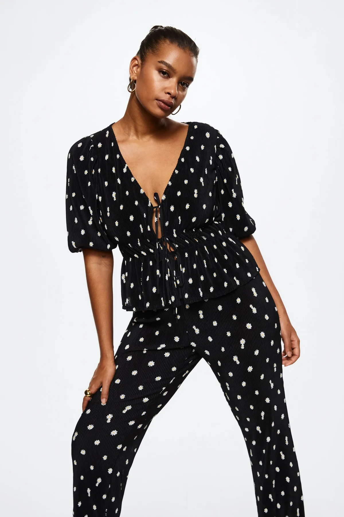 MANGO  Schwarze Damenbluse 37042004