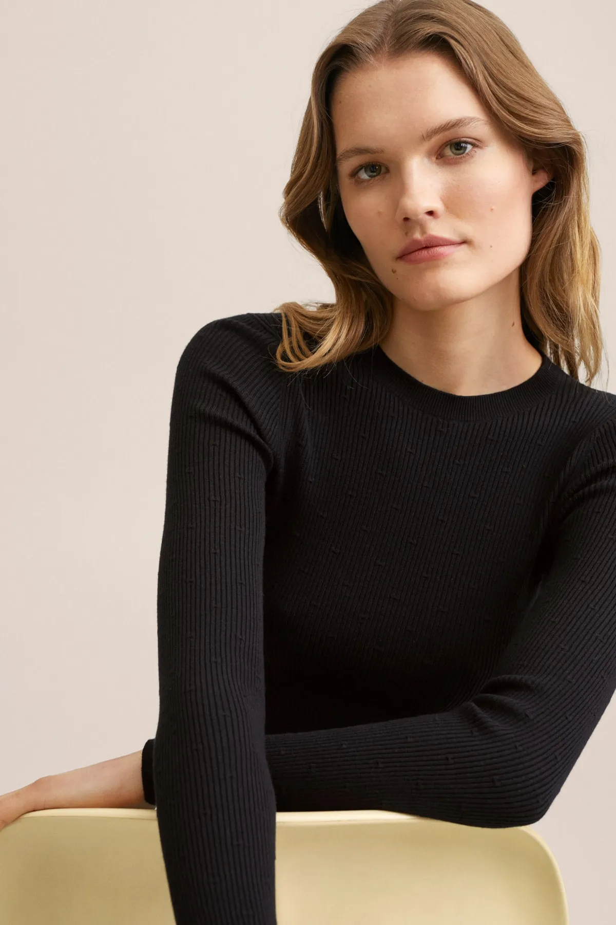MANGO  Schwarzer Damenpullover 27014023