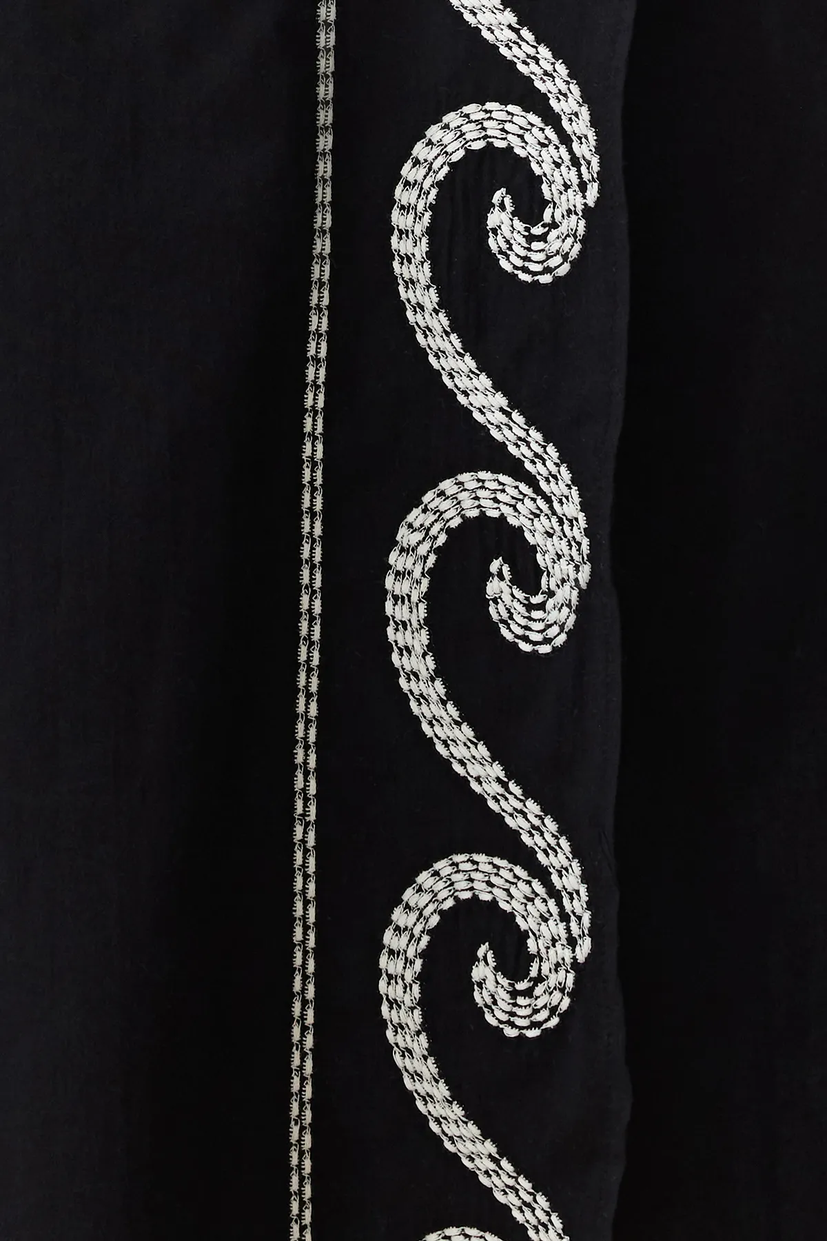 Trendyol Collection  Schwarzes, gewebtes Volant-Einschulter-Blusenrock-Set aus 100 % Baumwolle TBESS24AU00009