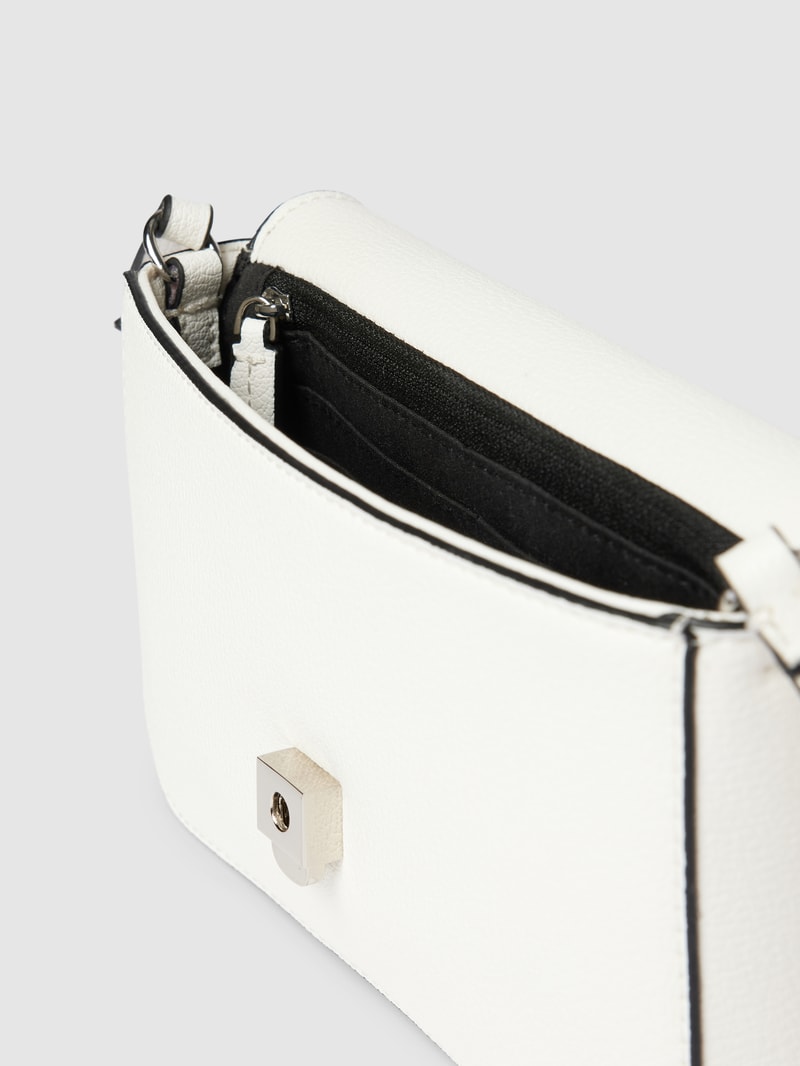 Handtasche mit Label-Applikation Modell 'MINIMAL' in weiß