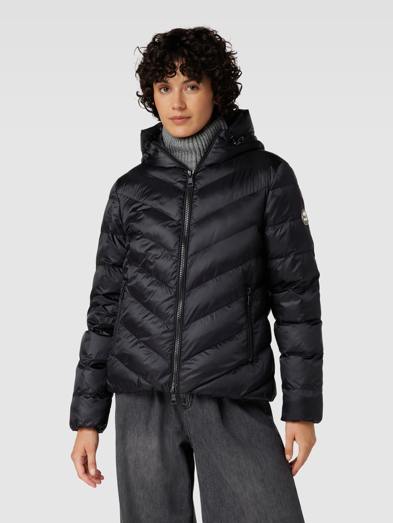 Steppjacke mit Kapuze in schwarz