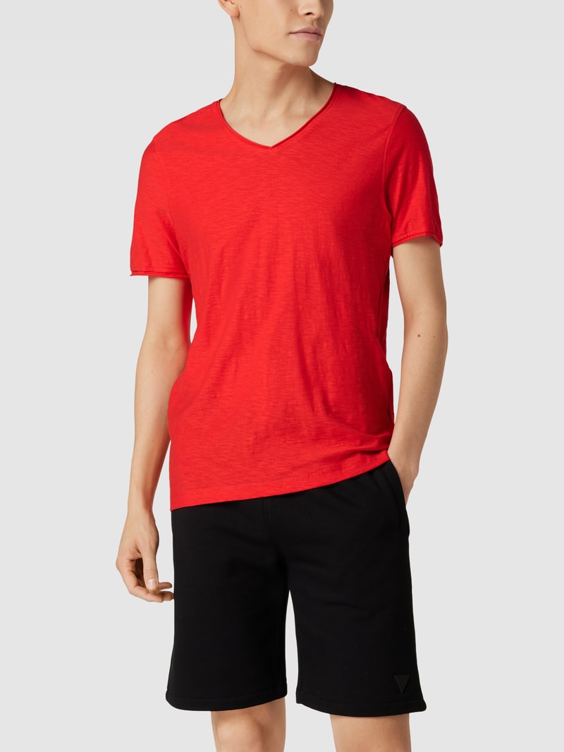 T-Shirt mit V-Ausschnitt in rot
