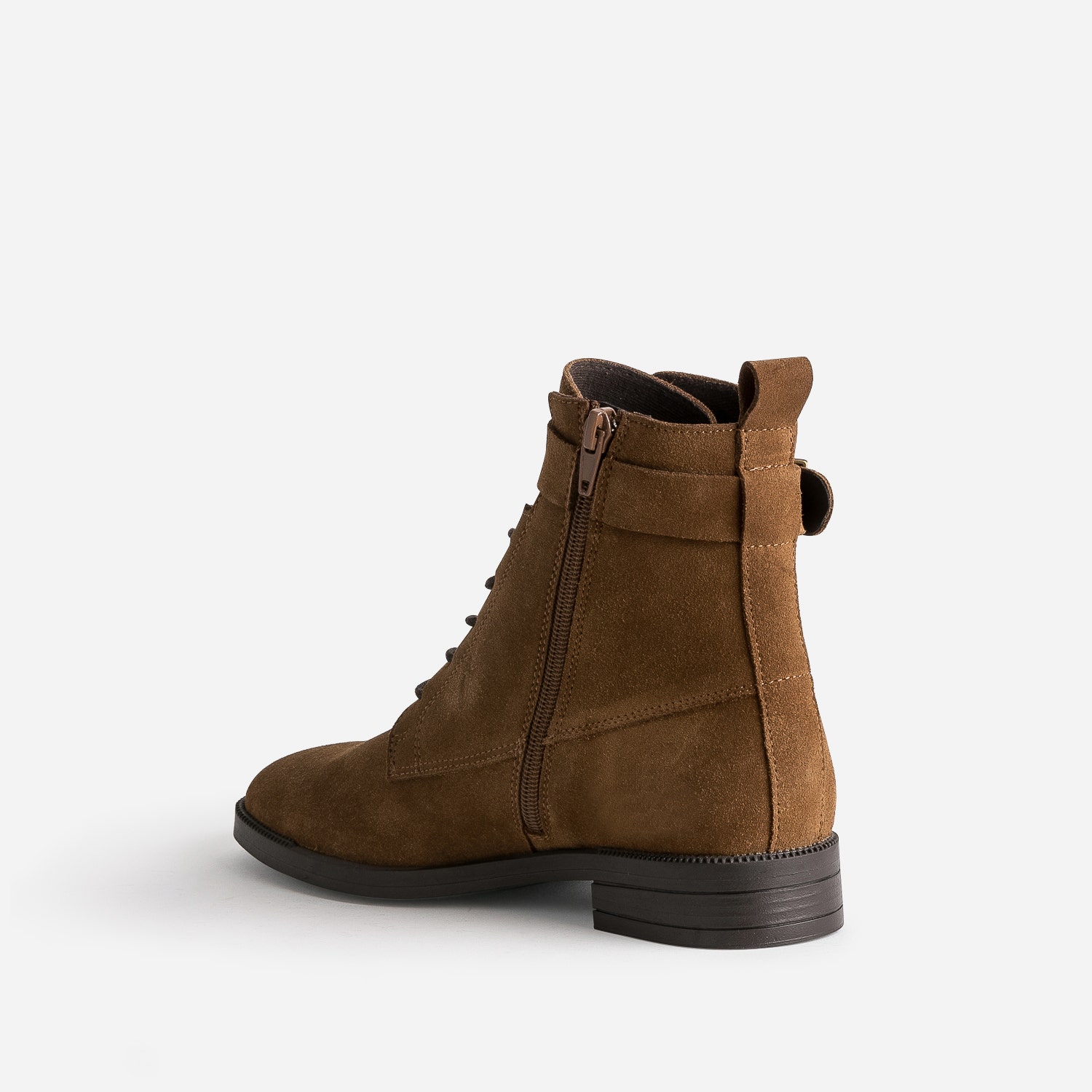 Bottines camel éco-conçue en cuir velours