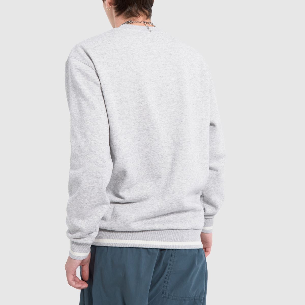 PUMA – Ljusgrå sweatshirt med dragkedja