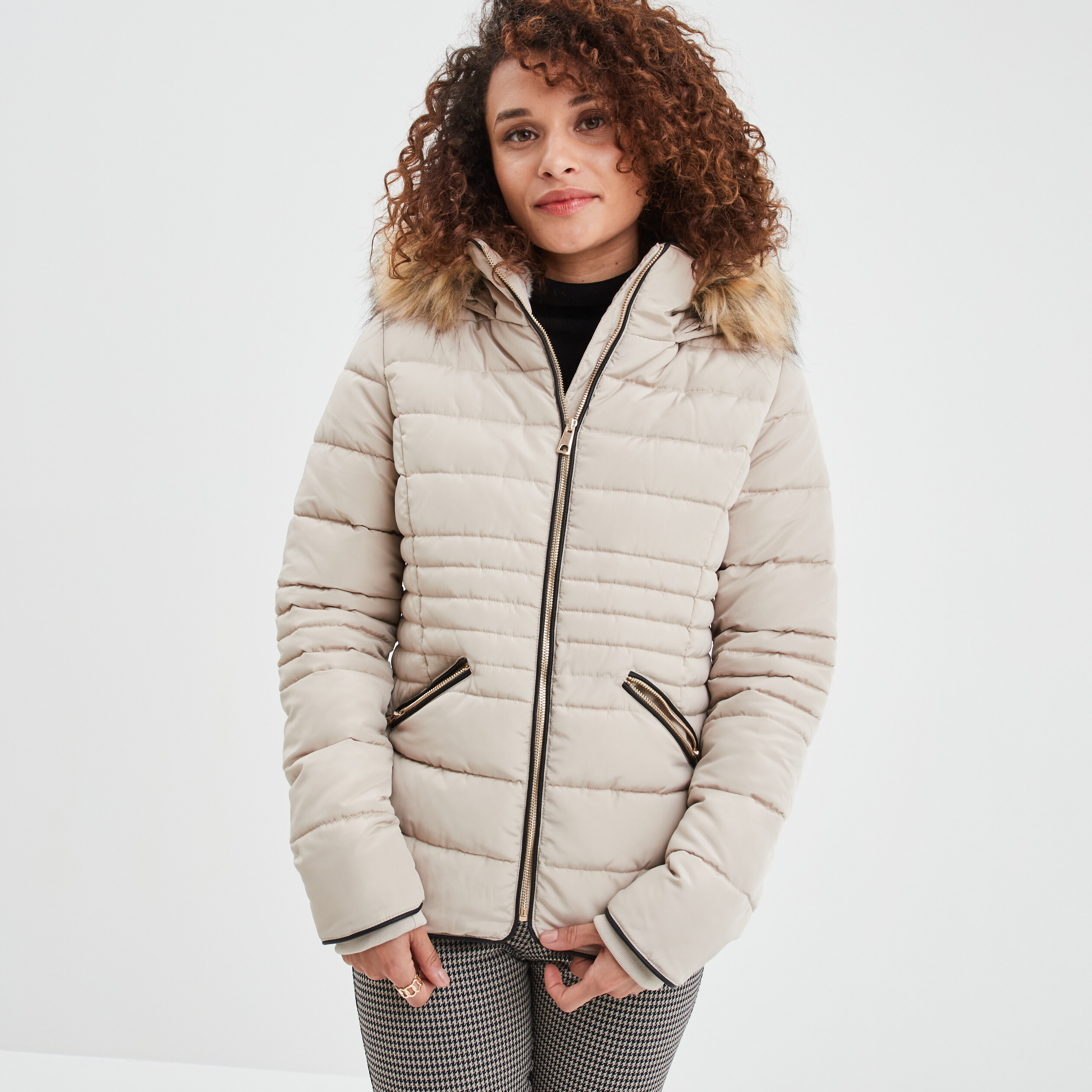 Doudoune courte cintrée à capuche beige femme | La Halle