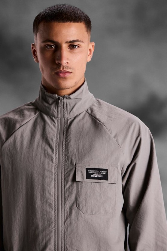 Matte Nylon Cargo-Jacke mit Trichterkragen