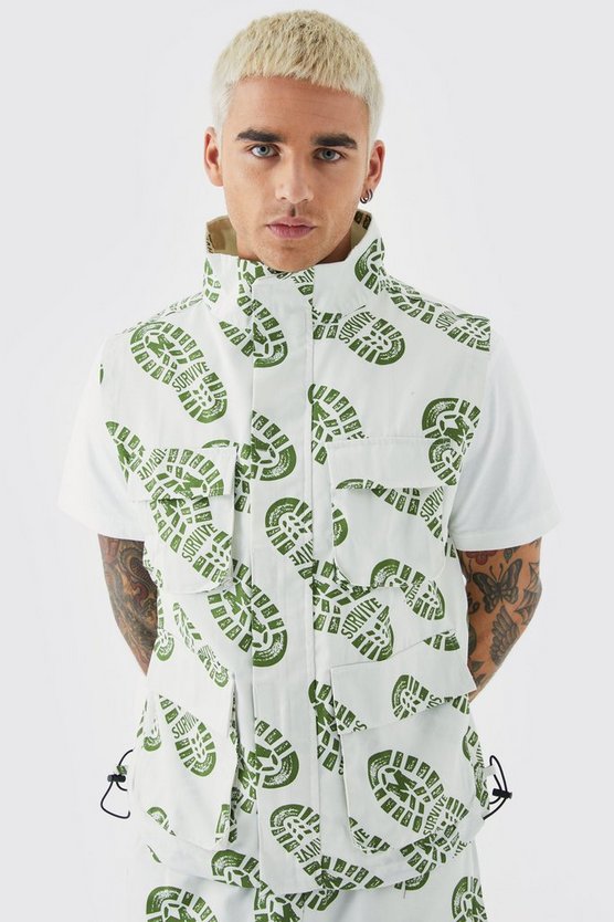 Ärmellose Twill-Weste mit Trichterkragen & Shorts