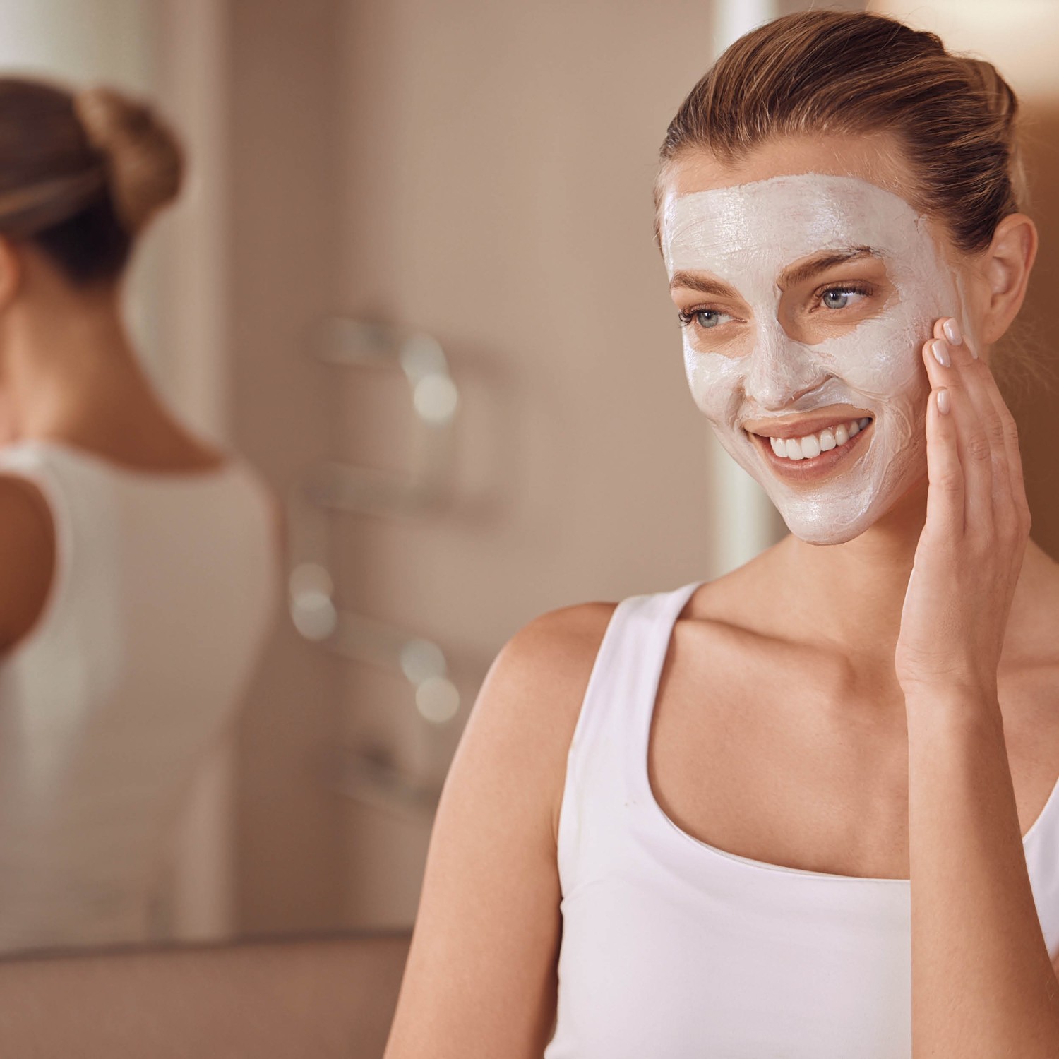 AHAVA Mineral Radiance Detox Mud Mask