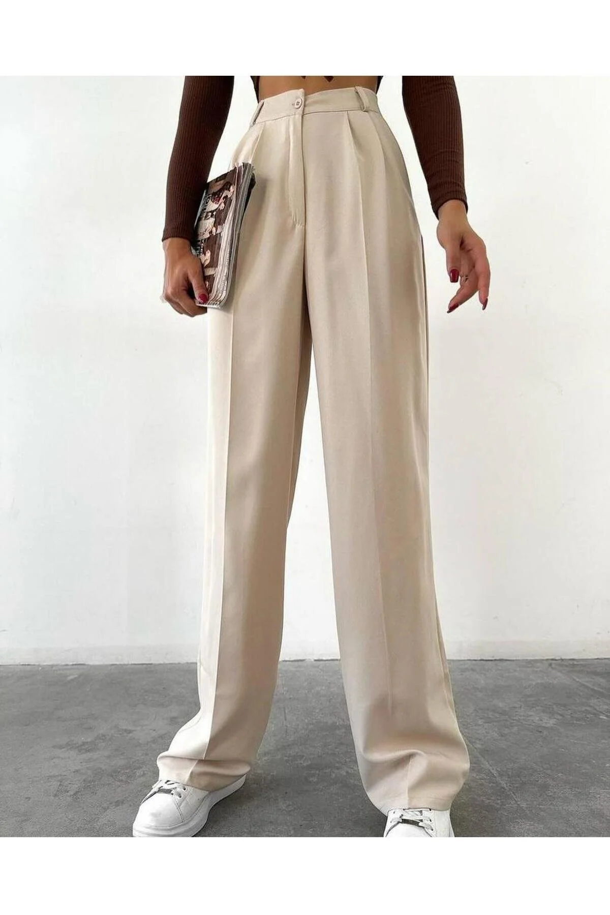 modazoom  Beigefarbene, plissierte Palazzo-Hose mit hoher Taille für Damen