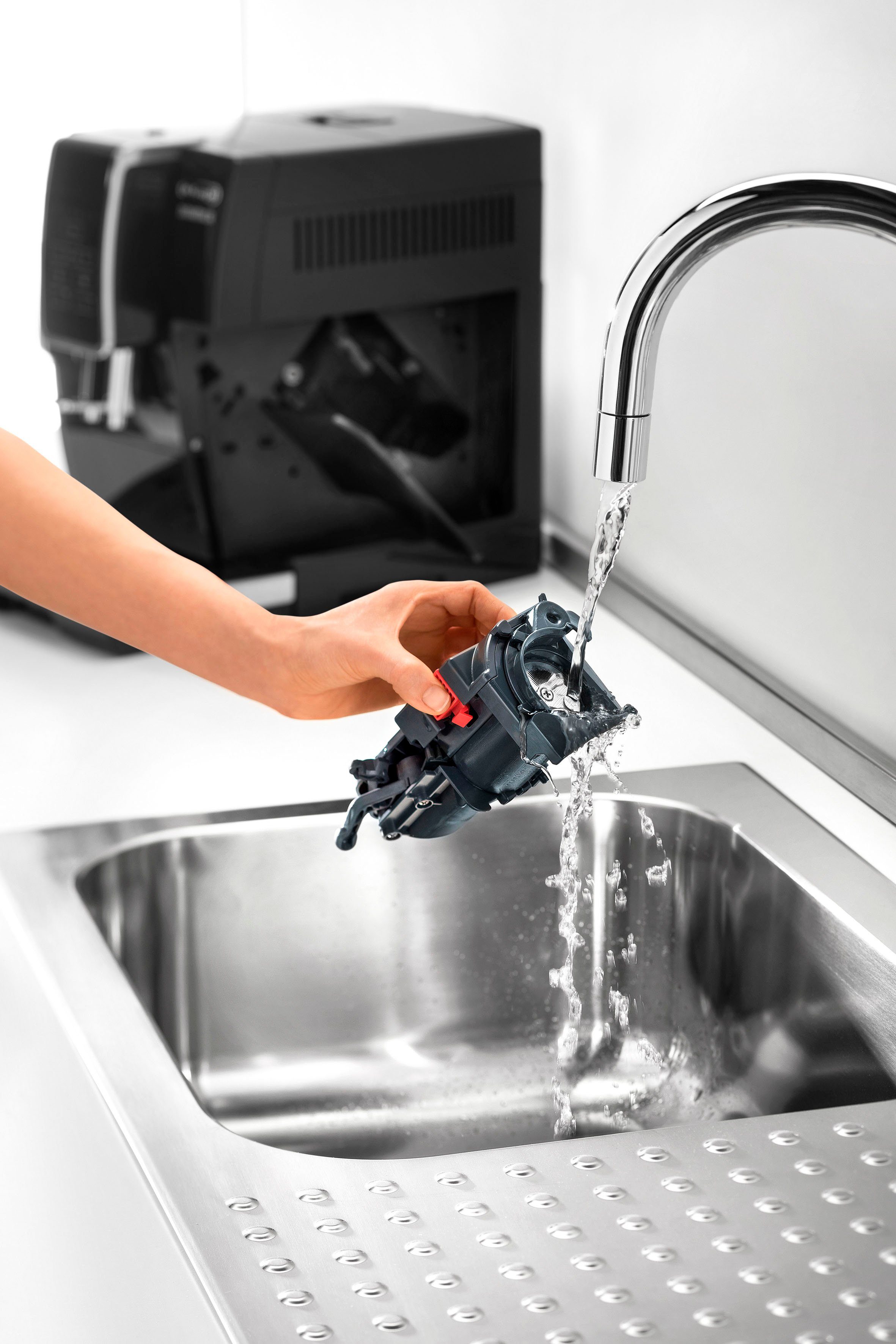 De'Longhi Kaffeevollautomat Dinamica ECAM 356.57.B, mit 4 Direktwahltasten, Kaffeekannenfunktion