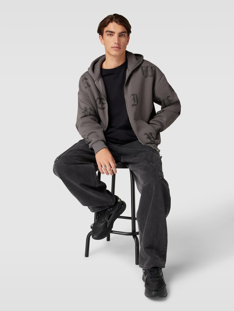 Sweatjacke mit Ziersteinbesatz in dunkelgrau