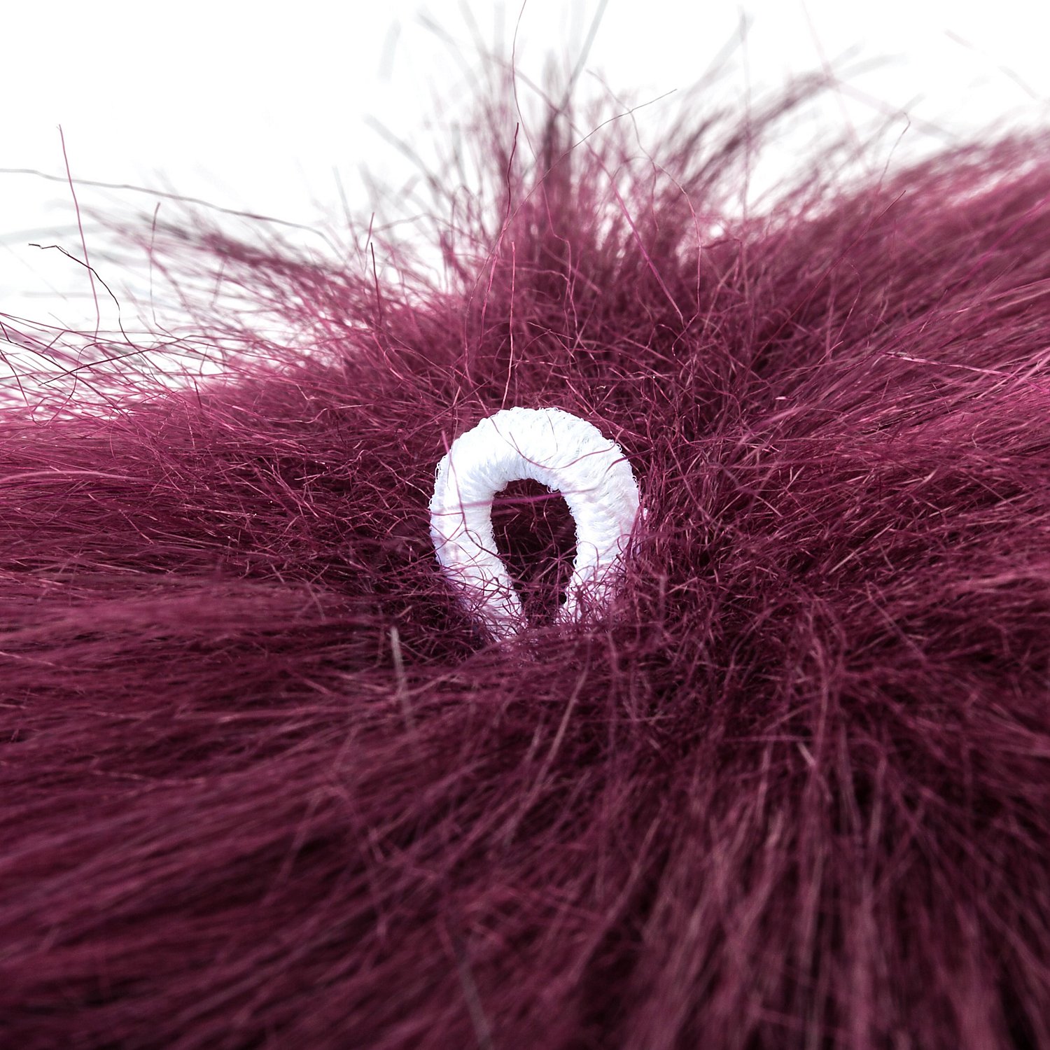 buttinette Fellimitat-Bommel, beere, Größe: 12 cm Ø