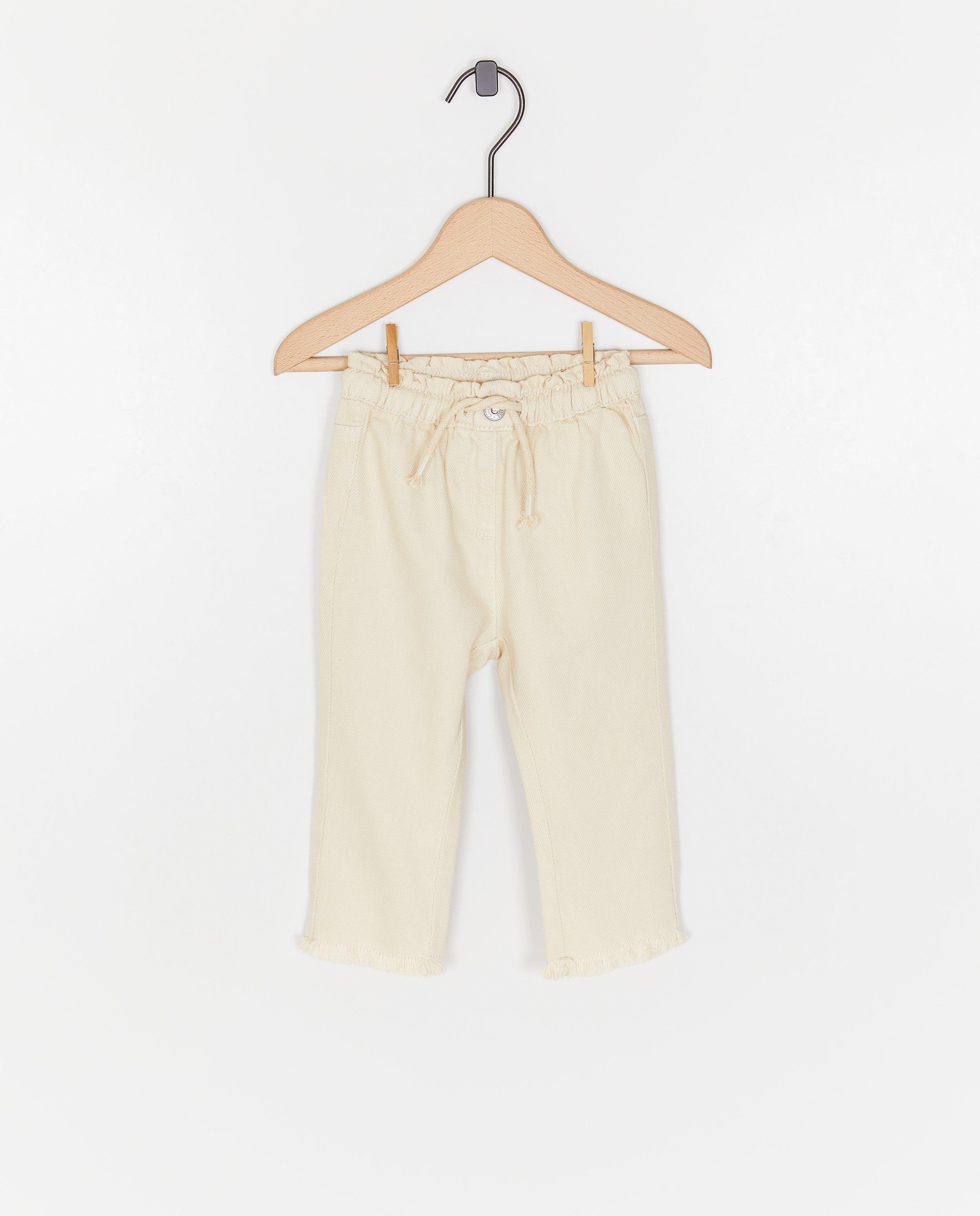 Îmbrățișări și Zâmbete Pantaloni scurți bej, croială slim fit