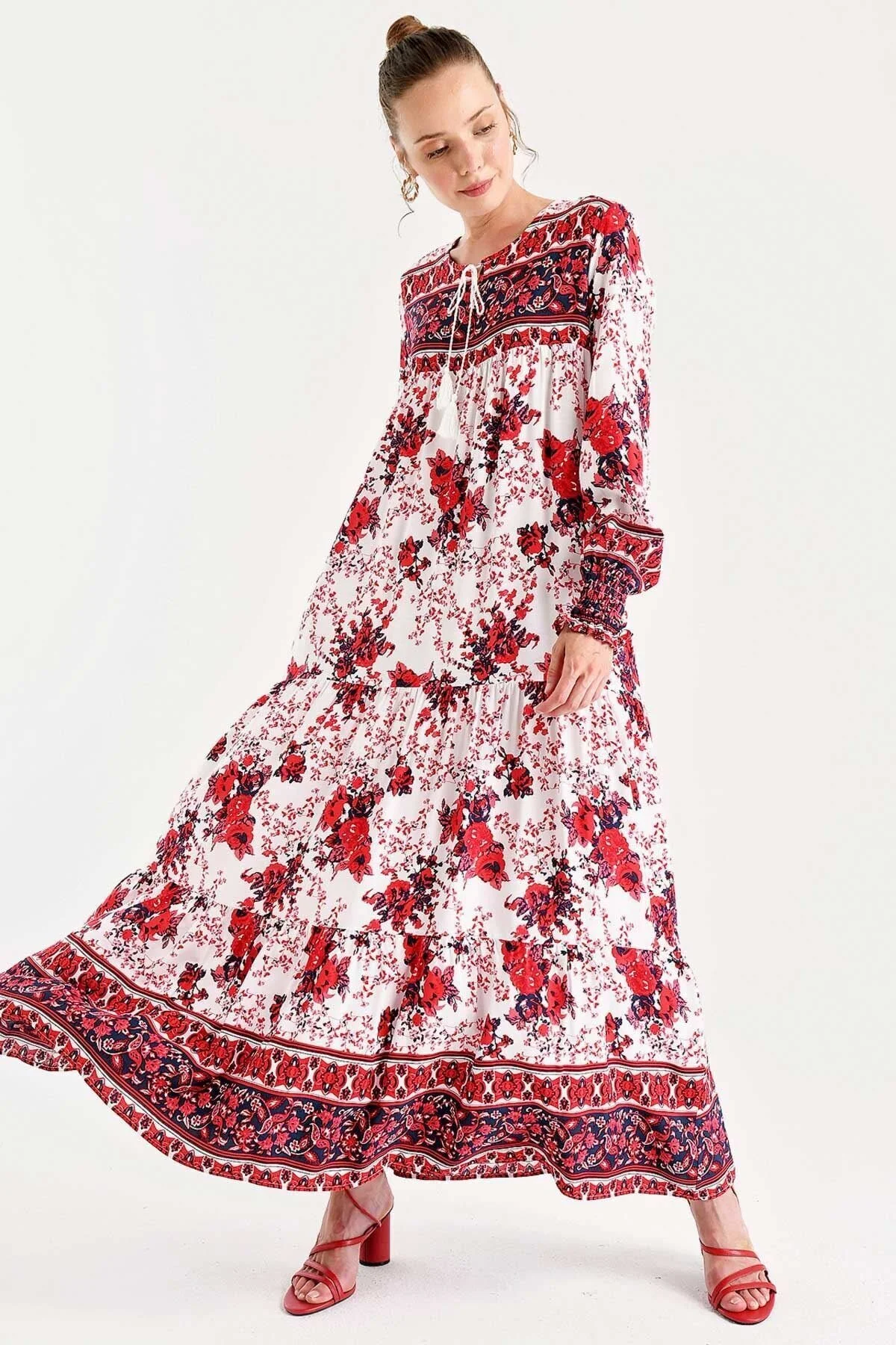 Bigdart  Damenkleid mit roten Ärmeln, geraffter Robe und Blumenmuster