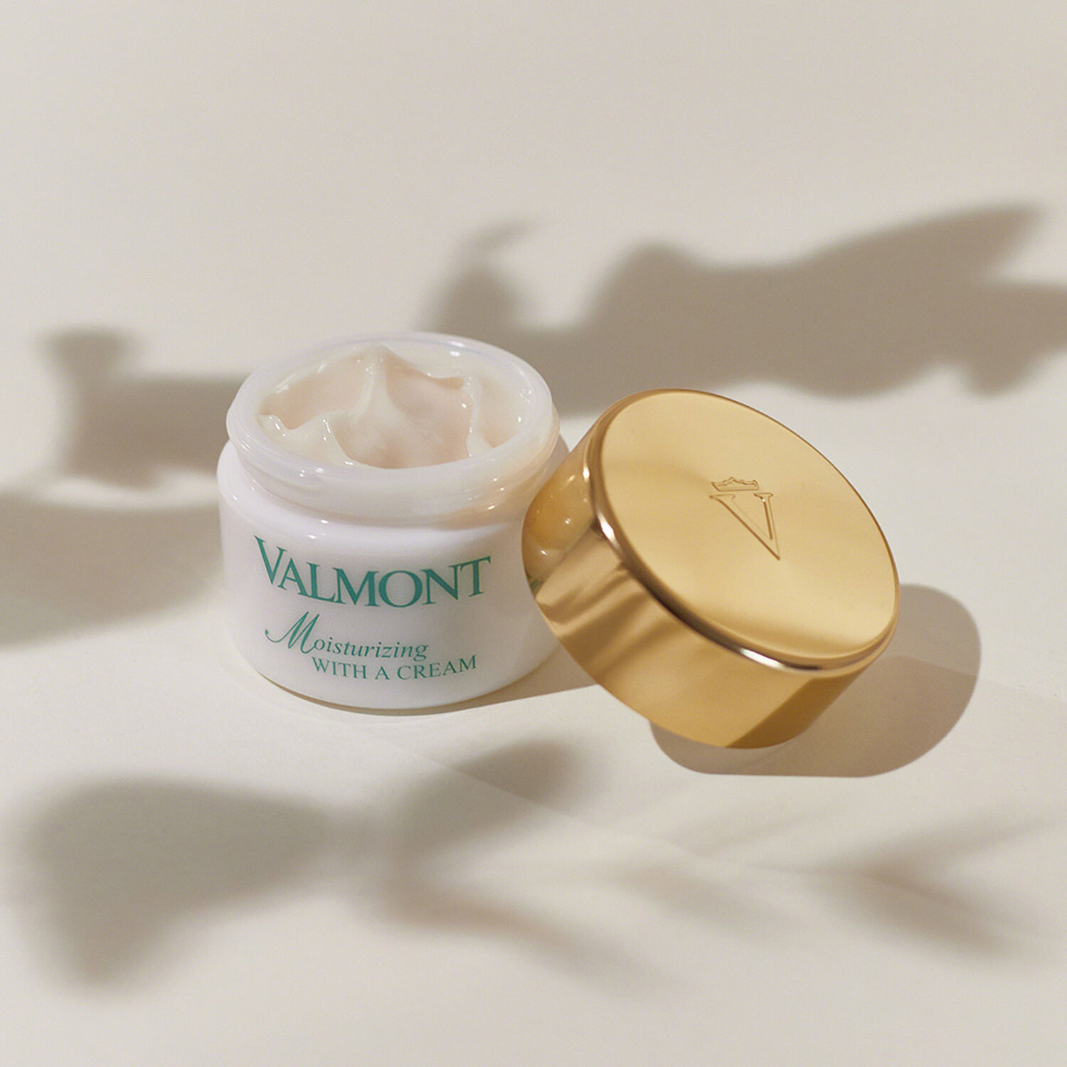 Valmont Moisturizing with a cream Crème hydratation 24h