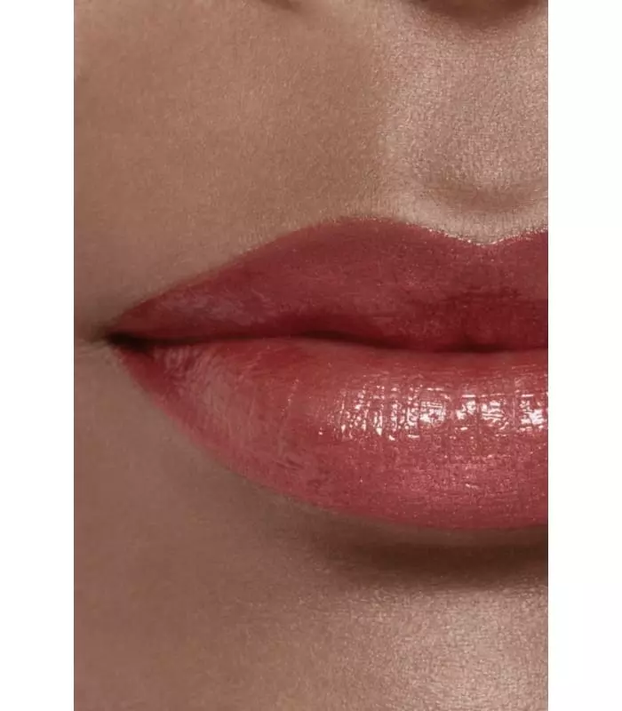 ROUGE ALLURE LAQUE Le rouge liquide brillant ultra tenue