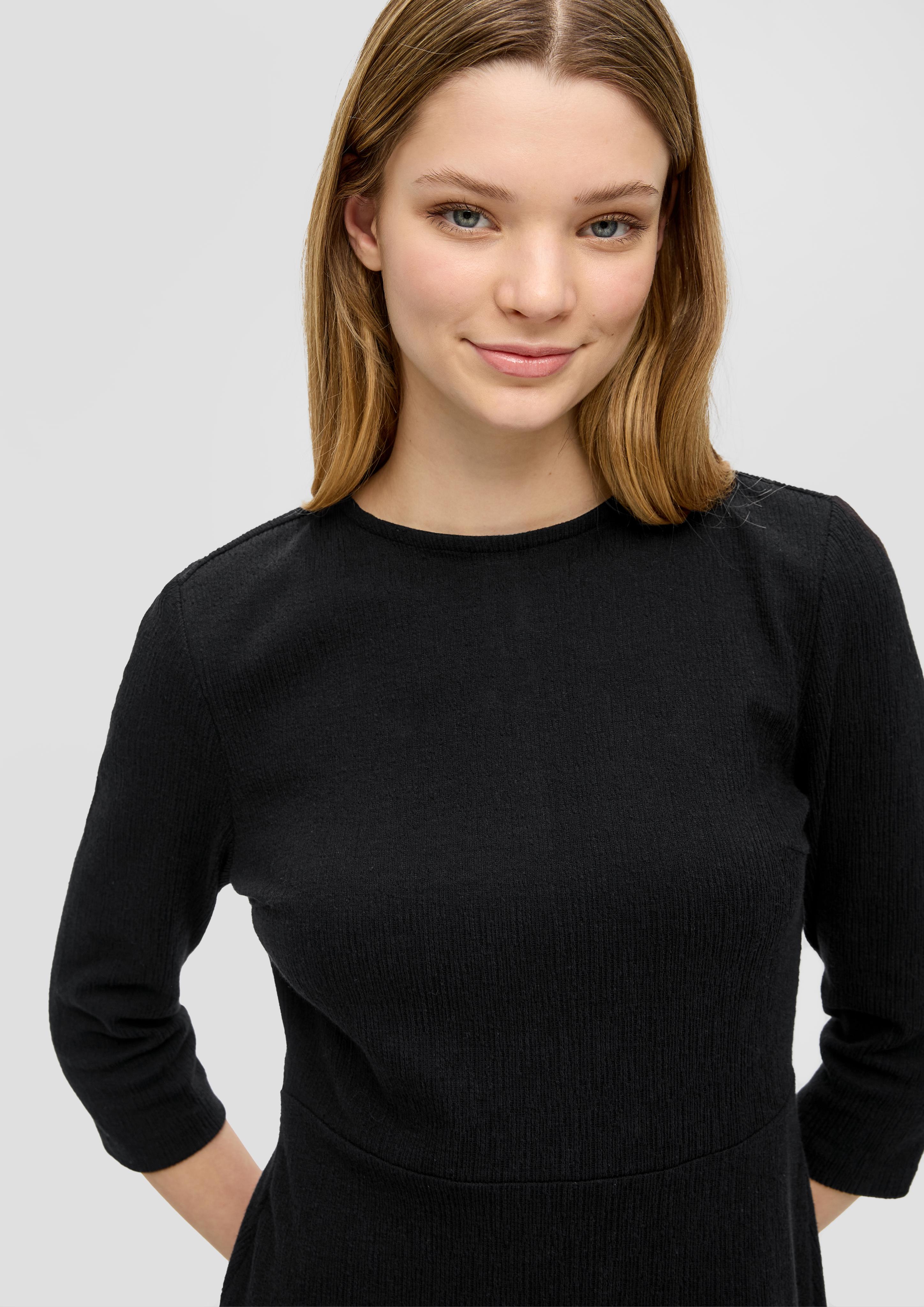 Kleid mit Knopfdetail am Rücken  2140623-9999