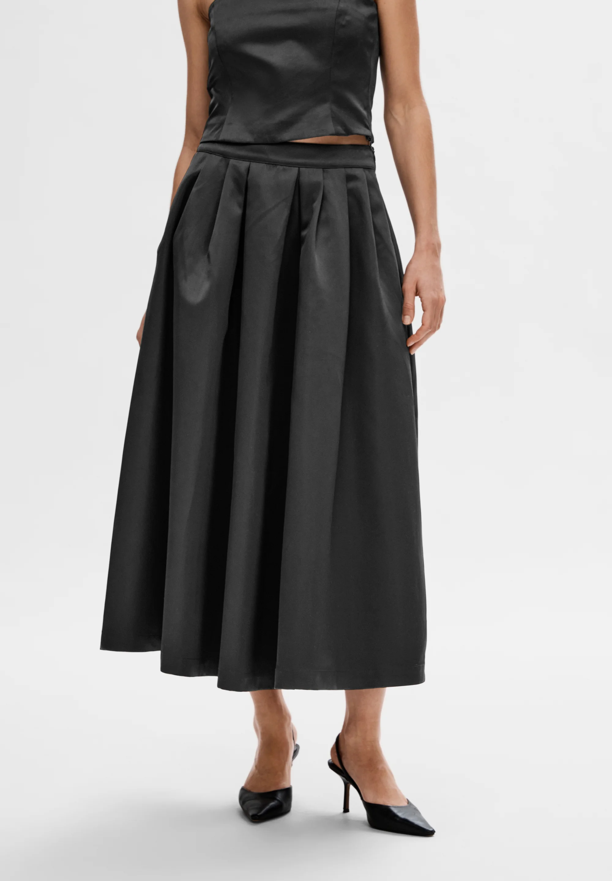 Selected Femme SLFARESIA FALDA CON VOLUMEN EN LOS TOBILLOS - Falda larga