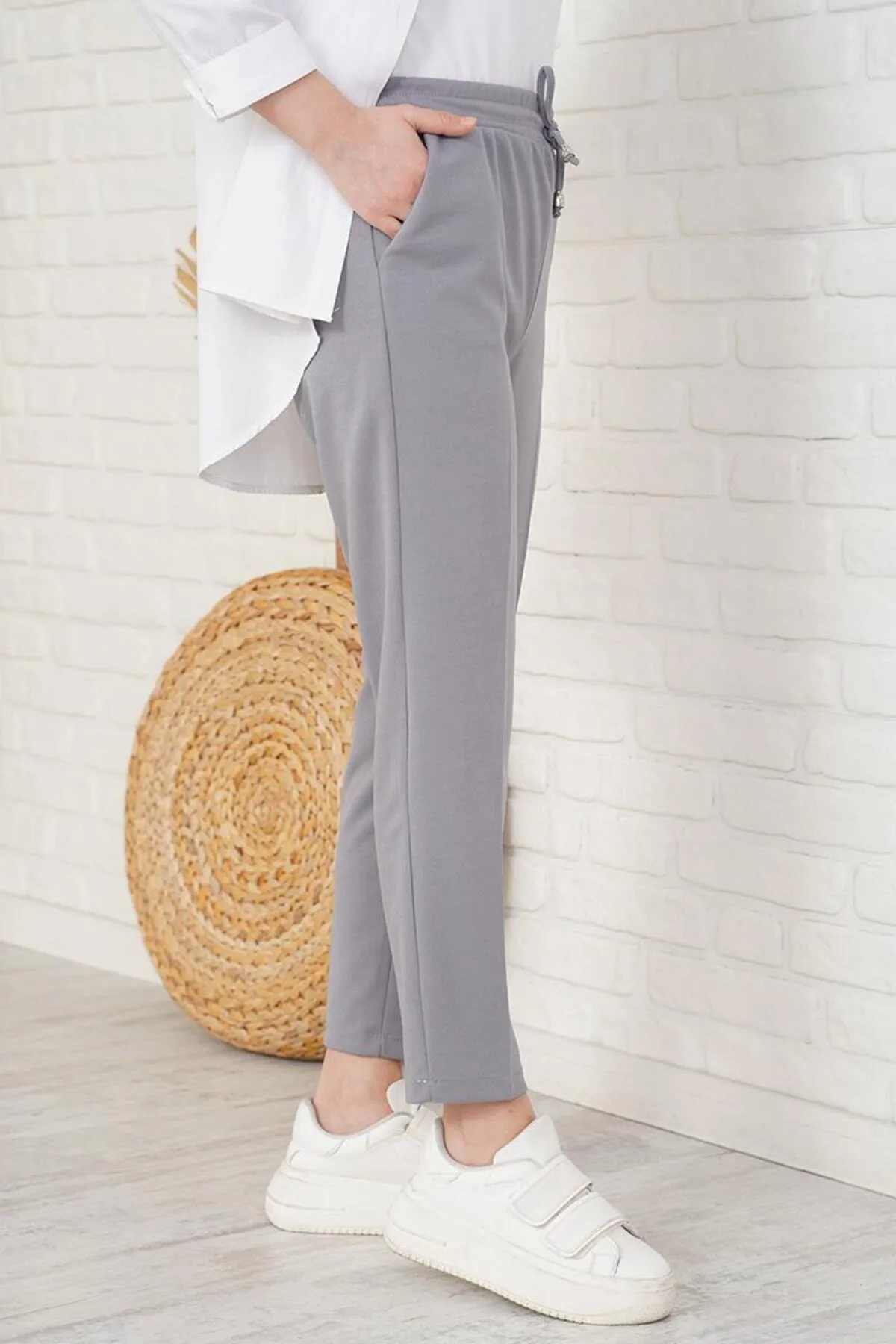 benguen  6624 Knöchelhose mit elastischem Bund und Seildetails, Grau