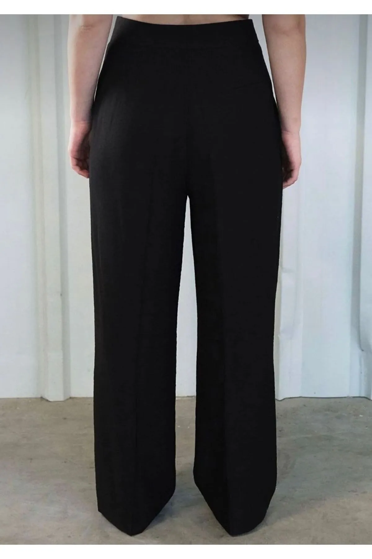 Laluvia  Schwarze Hose mit weitem Bein und detaillierter Taille
