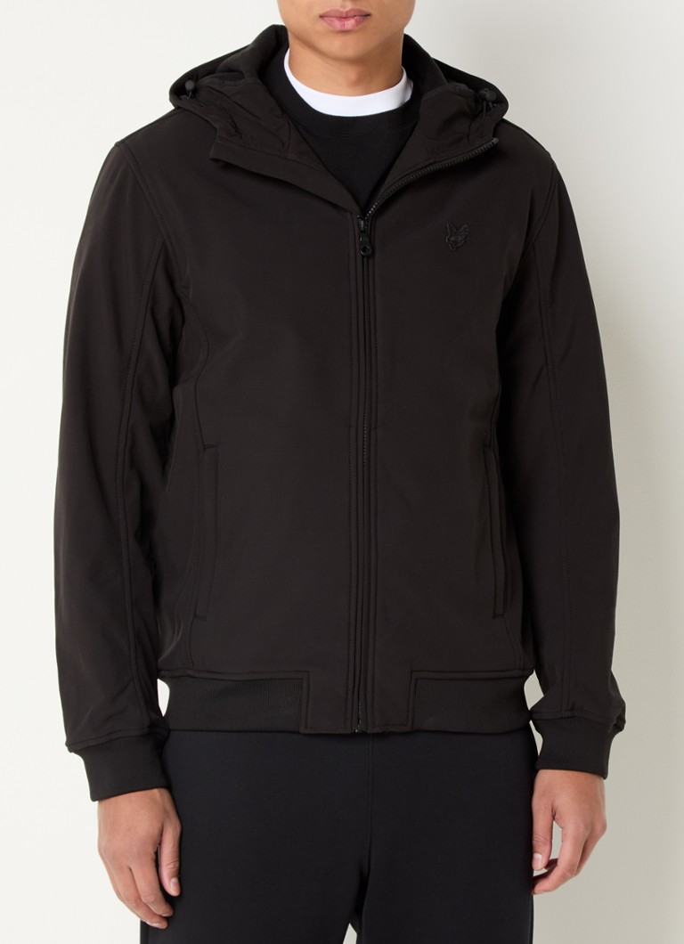 Kurtka typu softshell Lyle & Scott z kapturem i kieszeniami zapinanymi na zamek.