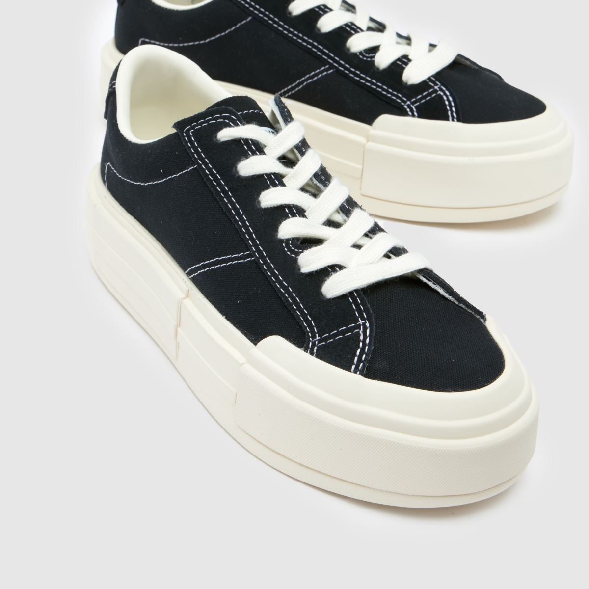 Converse All Star Cruise Ox cipők fekete-fehér színben