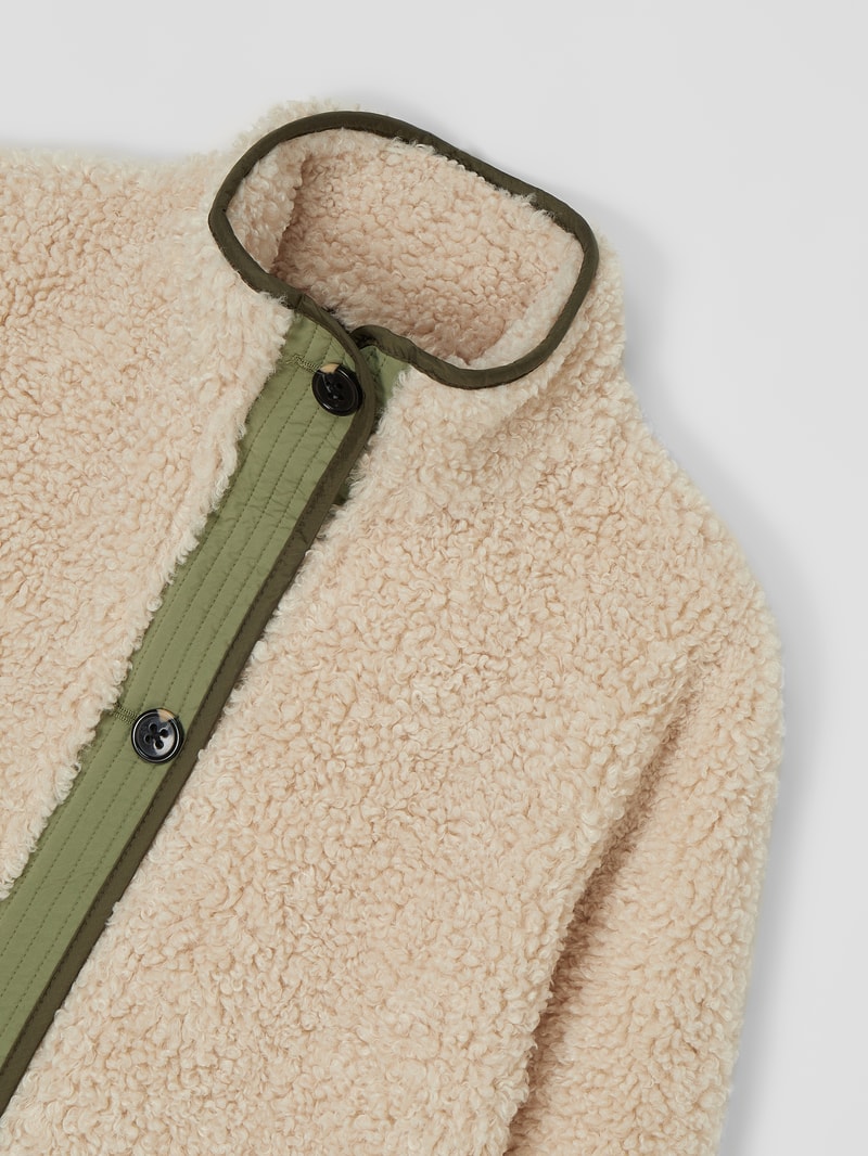 Mantel aus Teddyfell in sand
