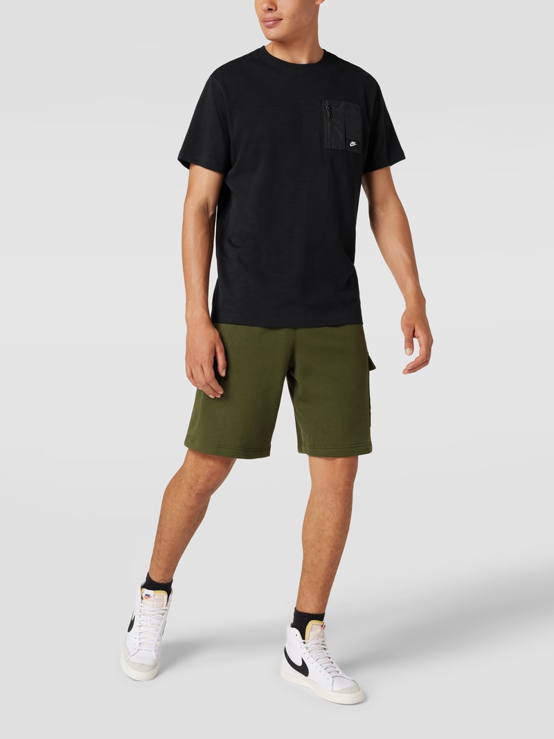 Sweatshorts mit Label-Stitching in olivgrün