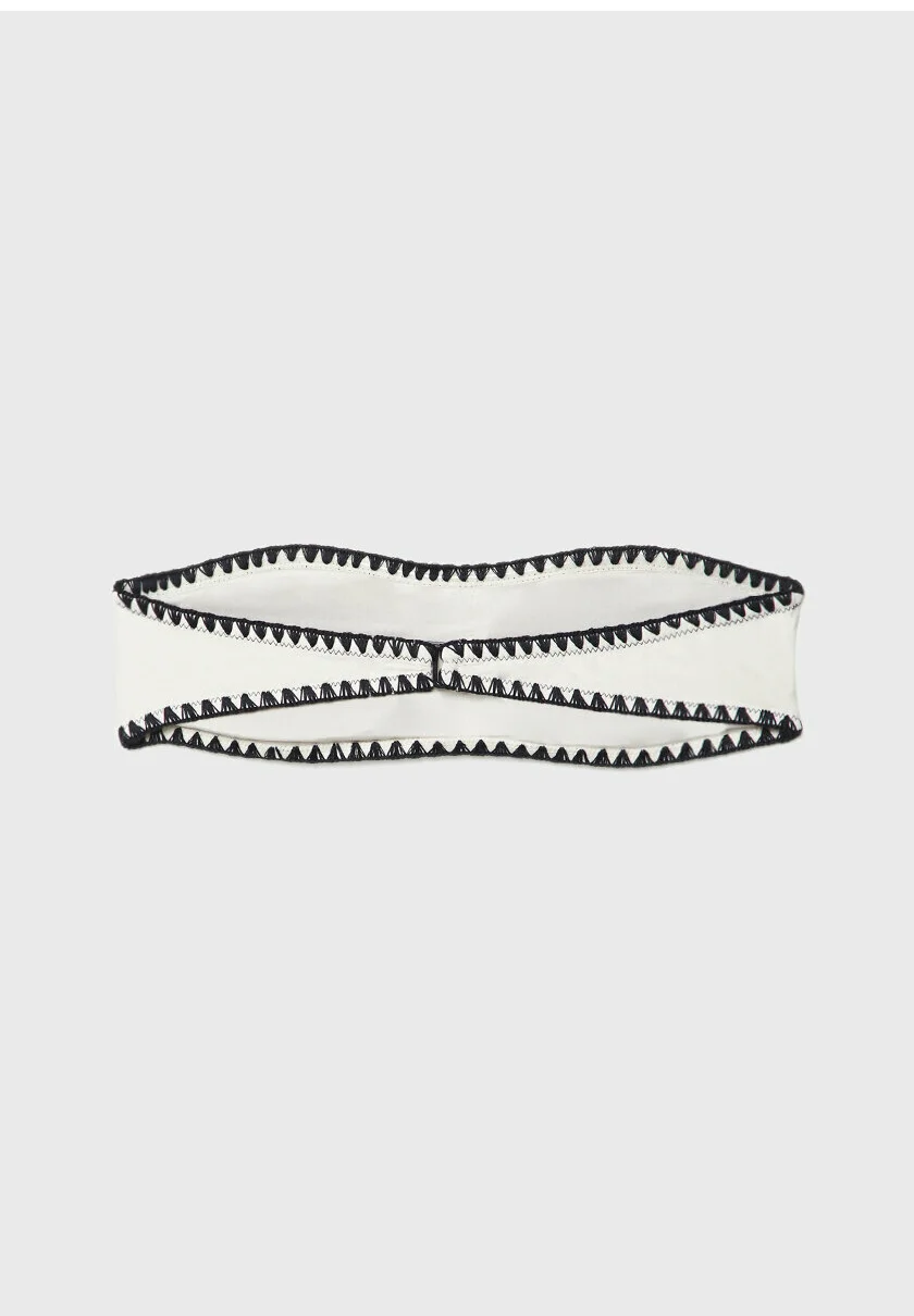 Stradivarius BANDEAU BORDADO - Top de bikini