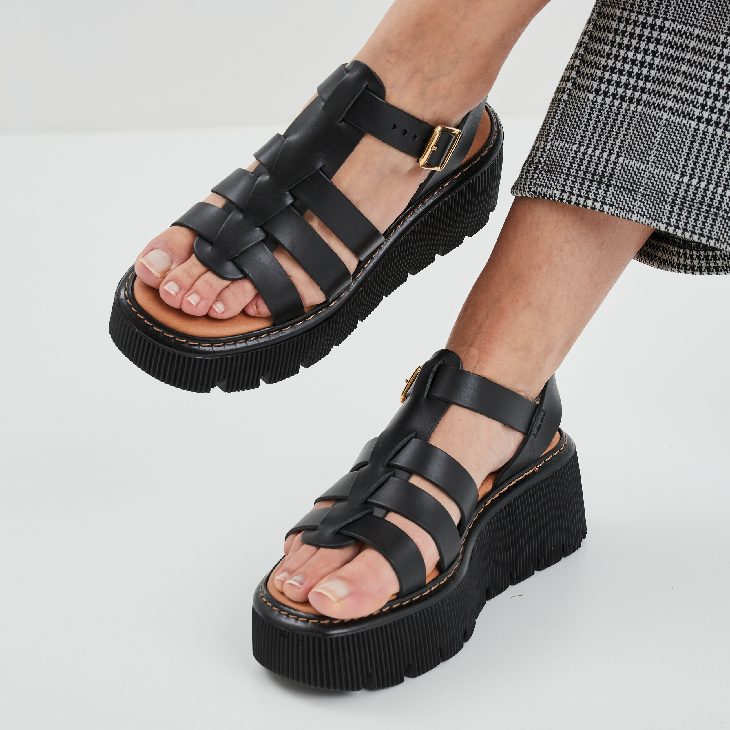 Sandales compensées multibrides en cuir noir femme | La Halle