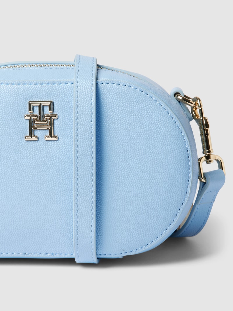 Handtasche mit verstellbarem Schulterriemen in hellblau
