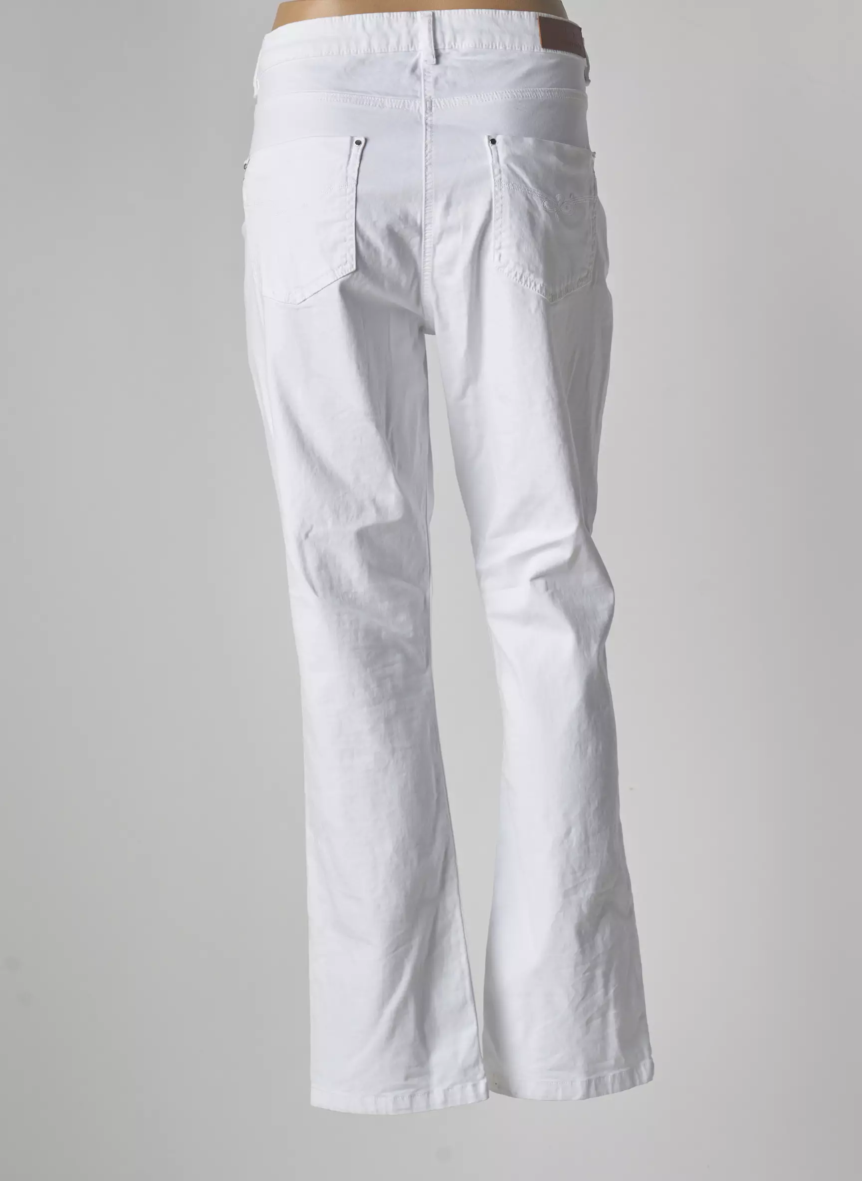 Julie Guerlande Pantalons Droits Femme couleur blanc