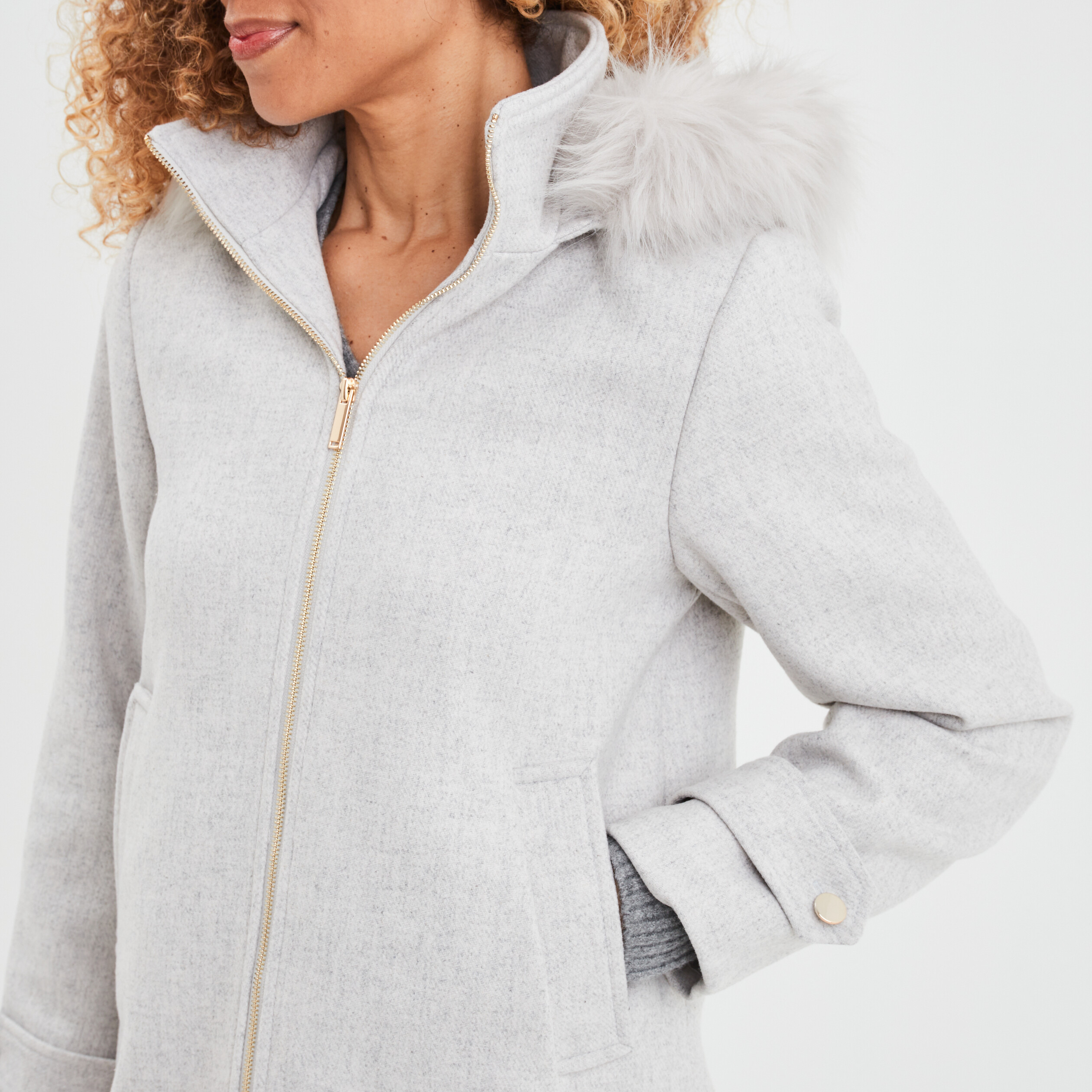 Manteau zippé à capuche fausse fourrure gris clair femme | La Halle