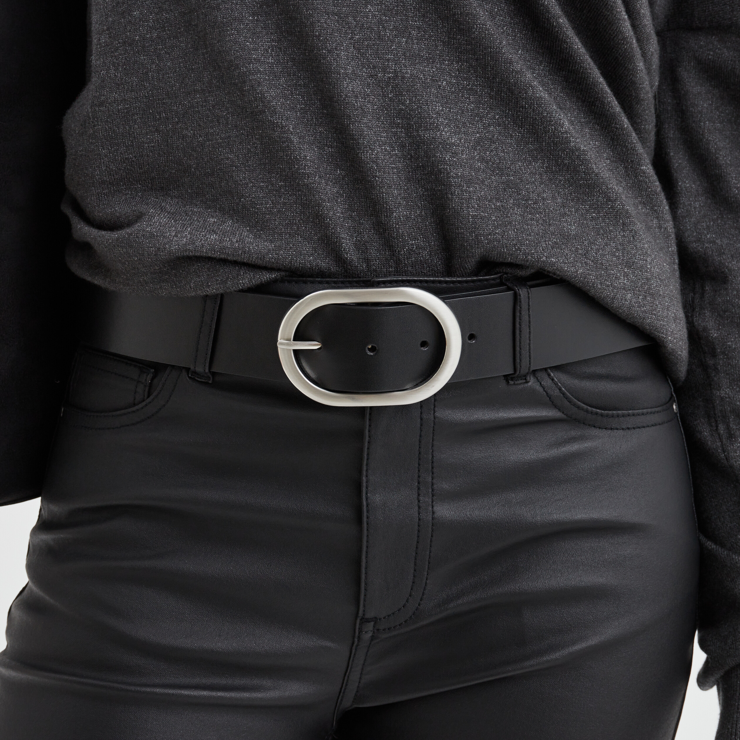 Ceinture avec boucle ovale noir femme | La Halle