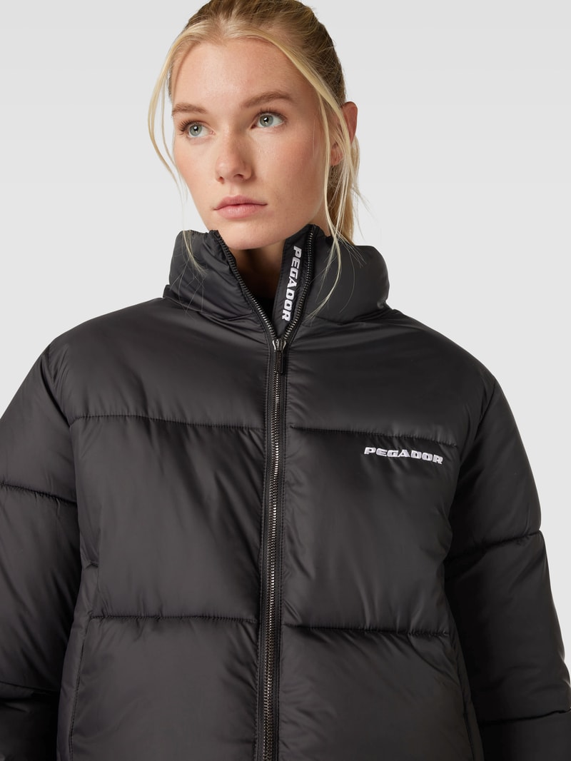 Steppjacke mit Stehkragen Modell 'GEORGIA' in schwarz