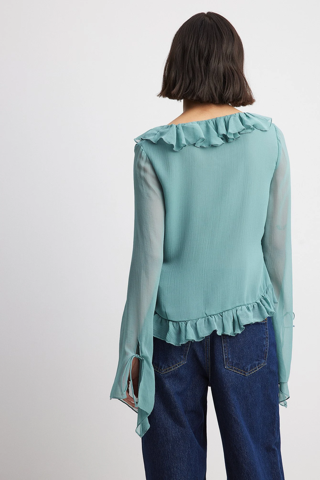 Rüschenbluse mit Schnürdetail