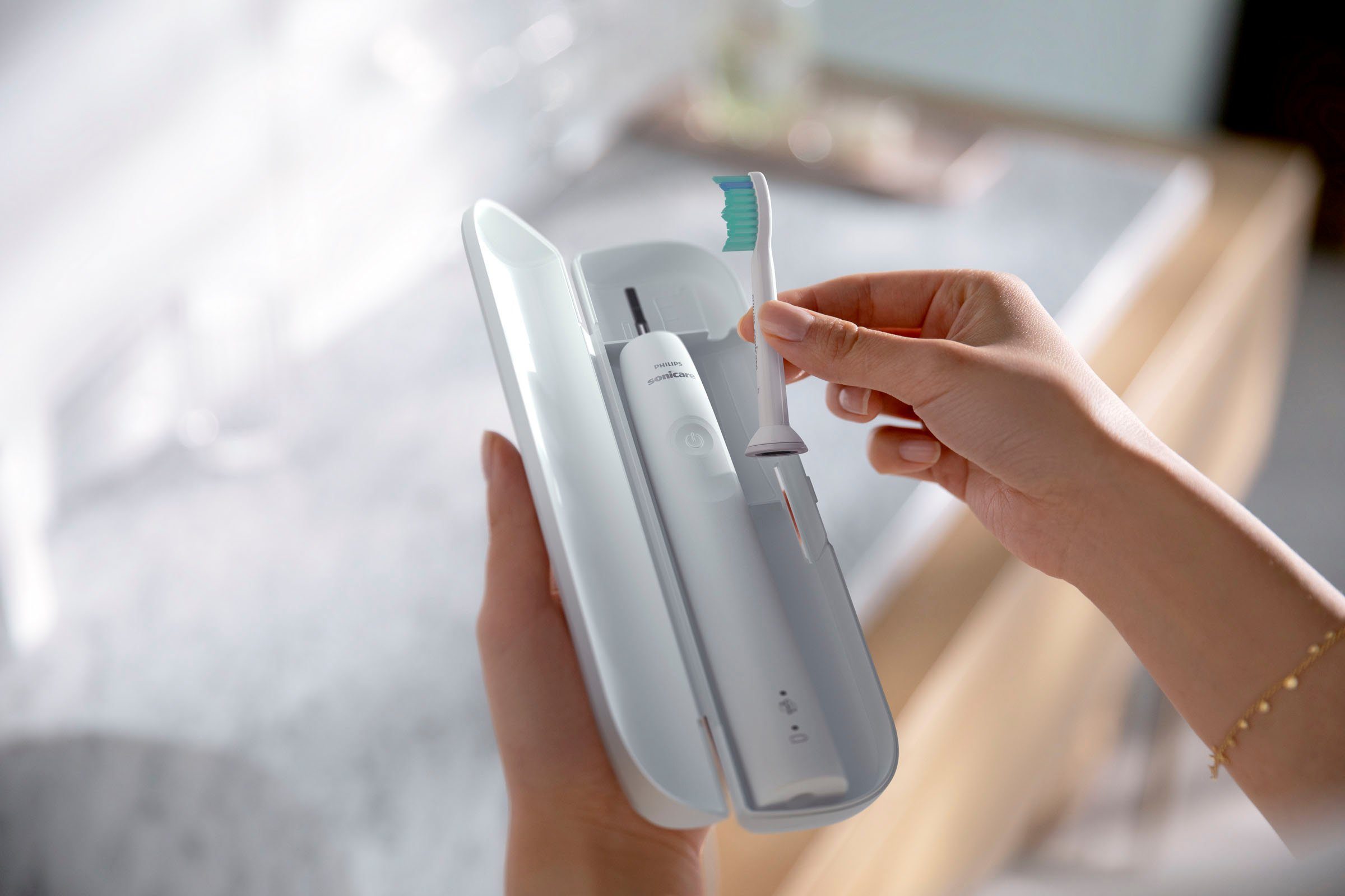 Philips Sonicare Elektrische Zahnbürste Series 3100 HX3673, Aufsteckbürsten: 1 St., mit Schalltechnologie, 4-Quadranten-Timer und 2-Minuten-Timer