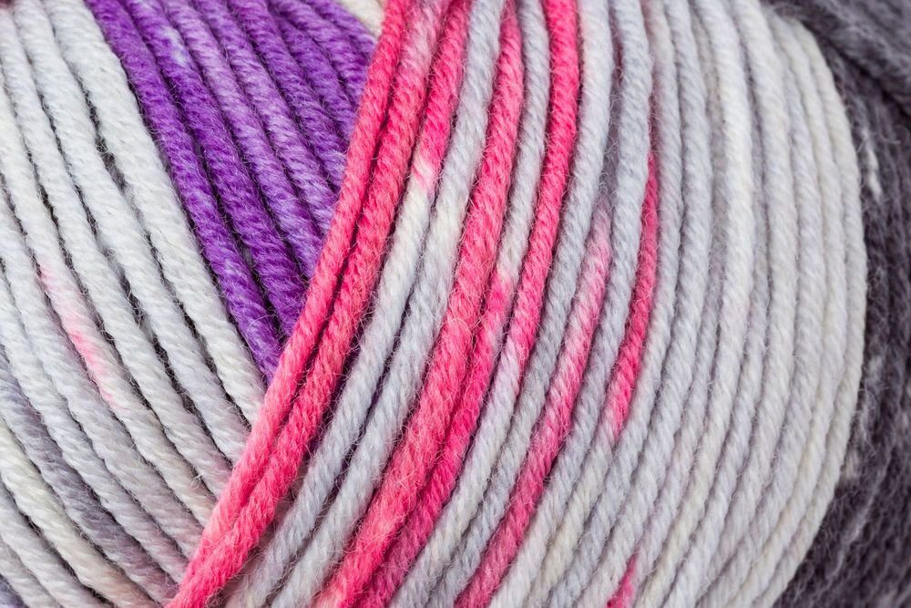 Schachenmayr Wolle Merino Extrafine Color 120, Merinowolle Häkelwolle, 120,00 m (zum Stricken und Häkeln, musterbildend, mit Farbverlauf, Strickgarn, Strickwolle, Handstrickgarn), trocknergeeignet