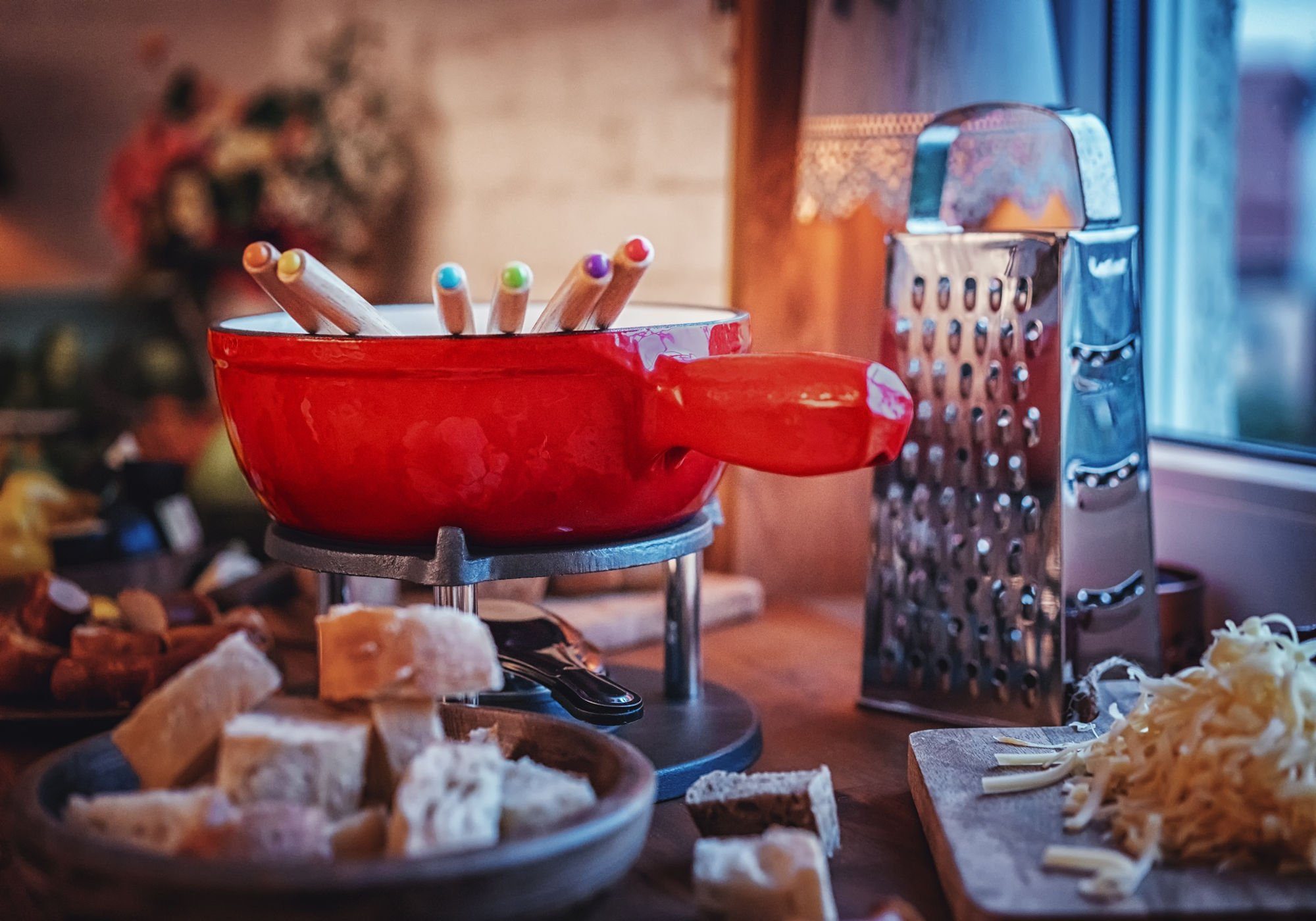 BBQ-Toro Fonduetopf 13-teiliges Gusseisen Fondue Set für 6 Personen, 1 L, preseasoned, Gusseisen (Set, 13-tlg)