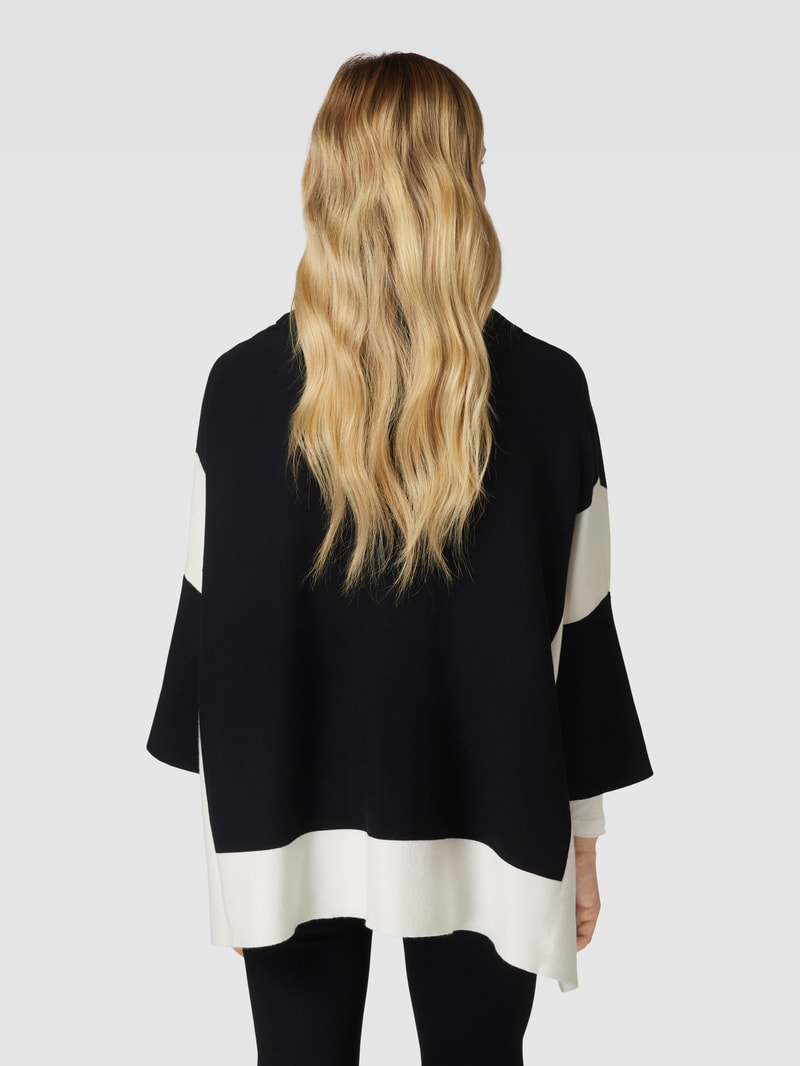 Poncho mit Kontrastbesatz in schwarz